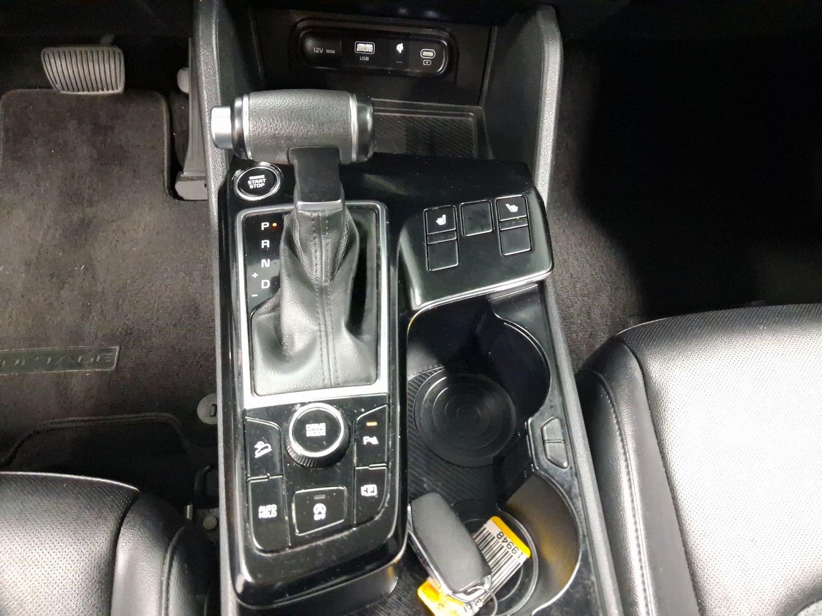2024 Kia Sportage EX - Photo 16
