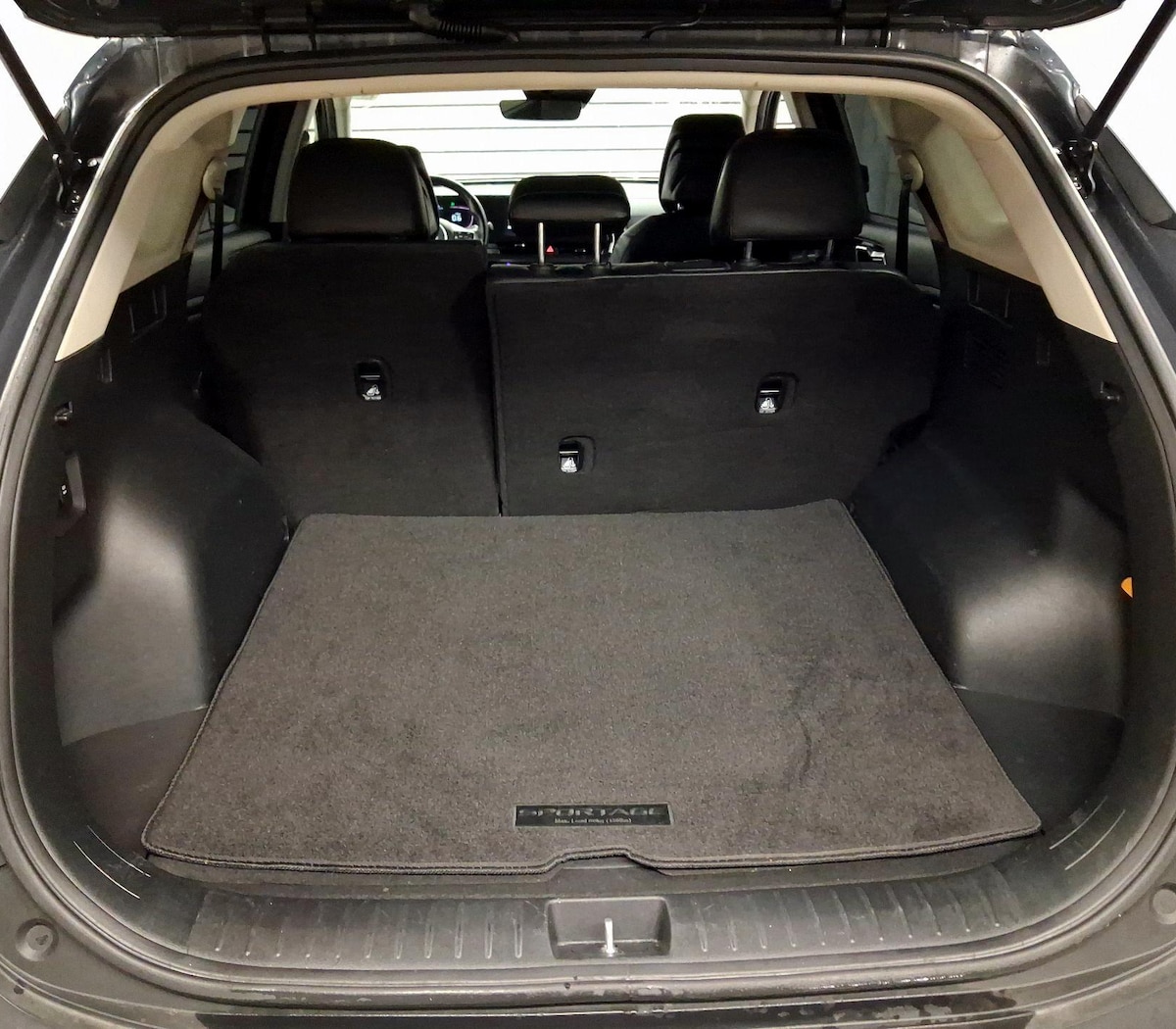 Trunk/Cargo (Seats Up)