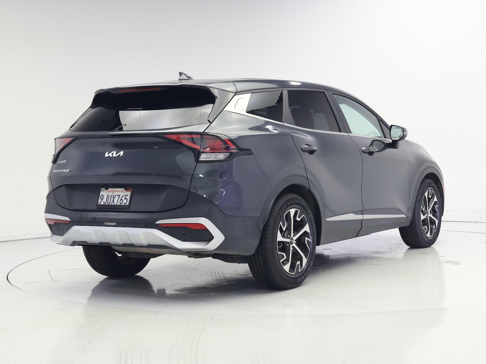 2024 Kia Sportage EX - Photo 9