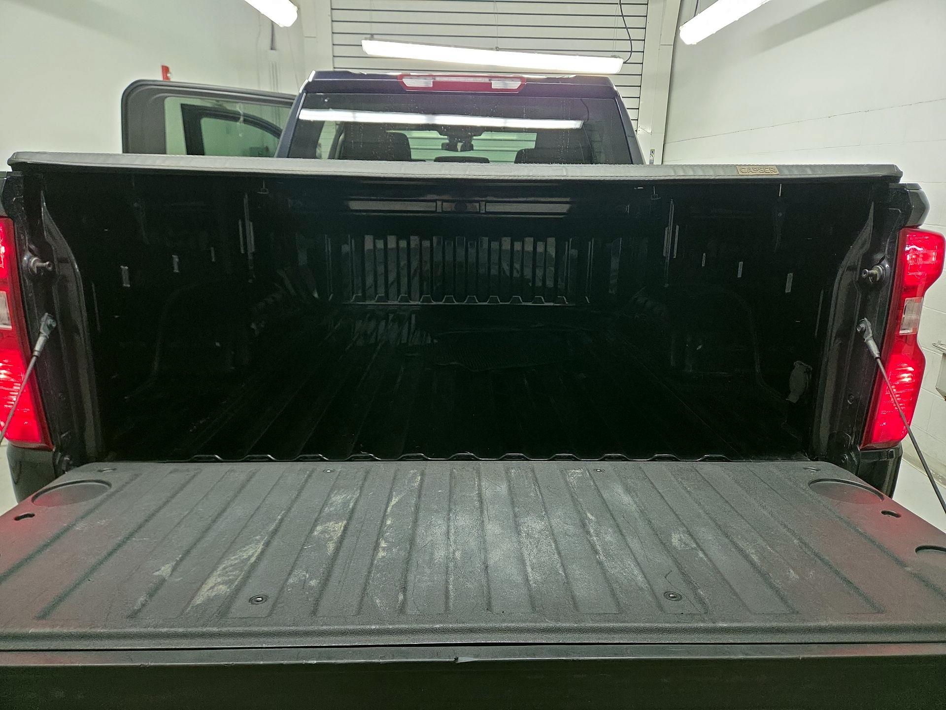 Thumbnail: 2023 Chevrolet Silverado 1500 - 14