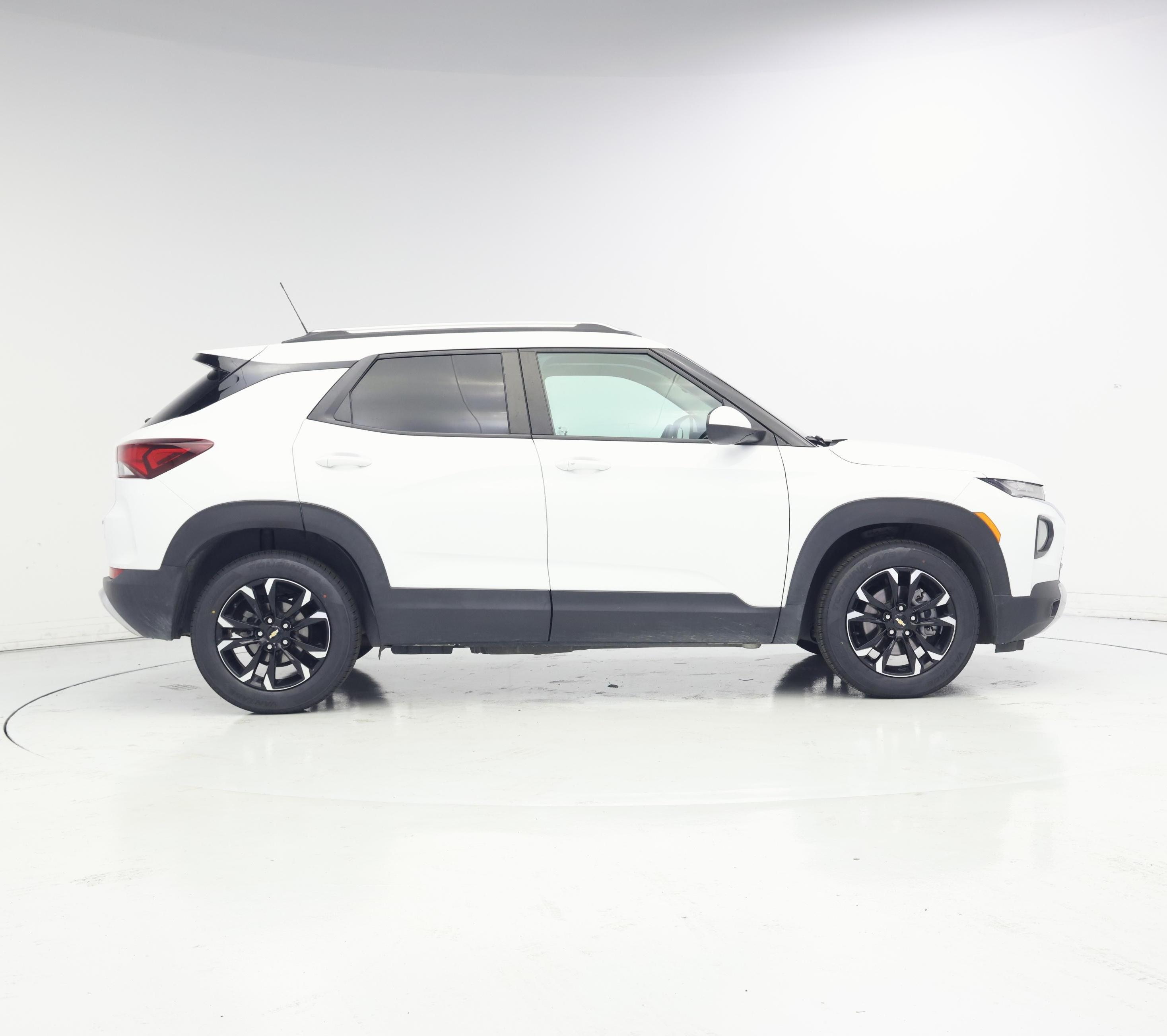 Thumbnail: 2023 Chevrolet TrailBlazer - 7