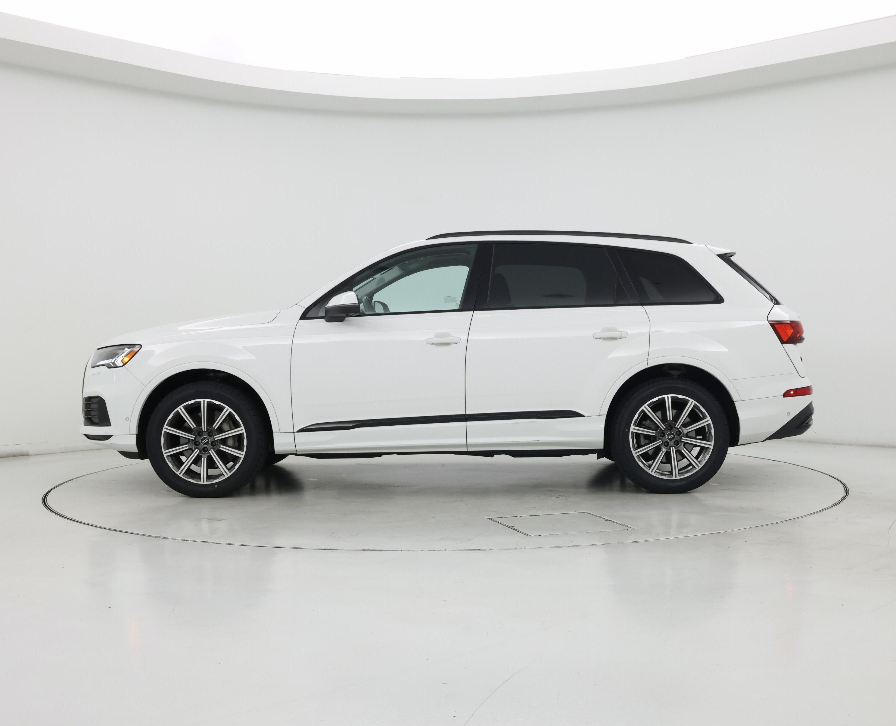 Thumbnail: 2023 Audi Q7 - 3