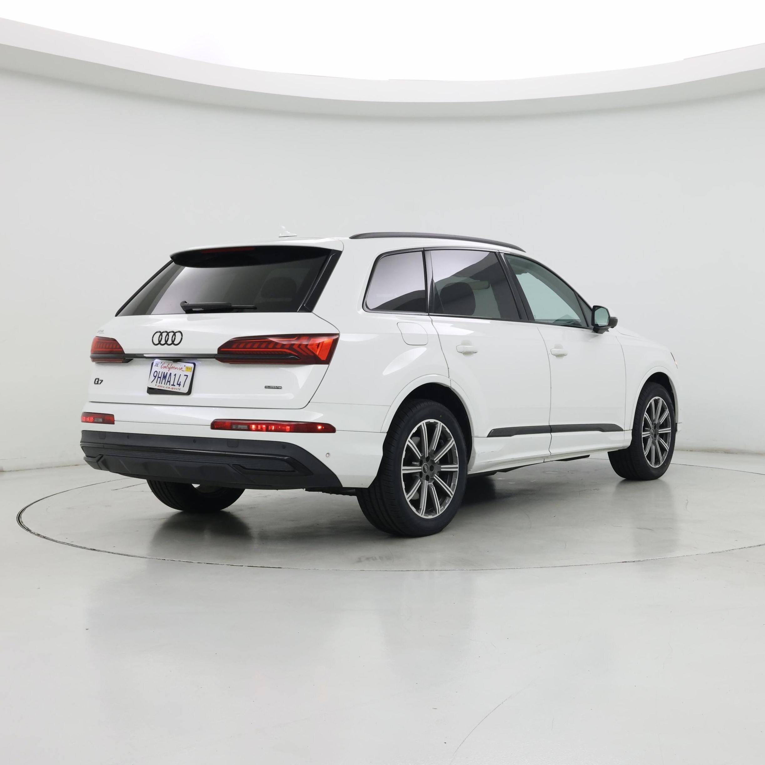 Thumbnail: 2023 Audi Q7 - 8