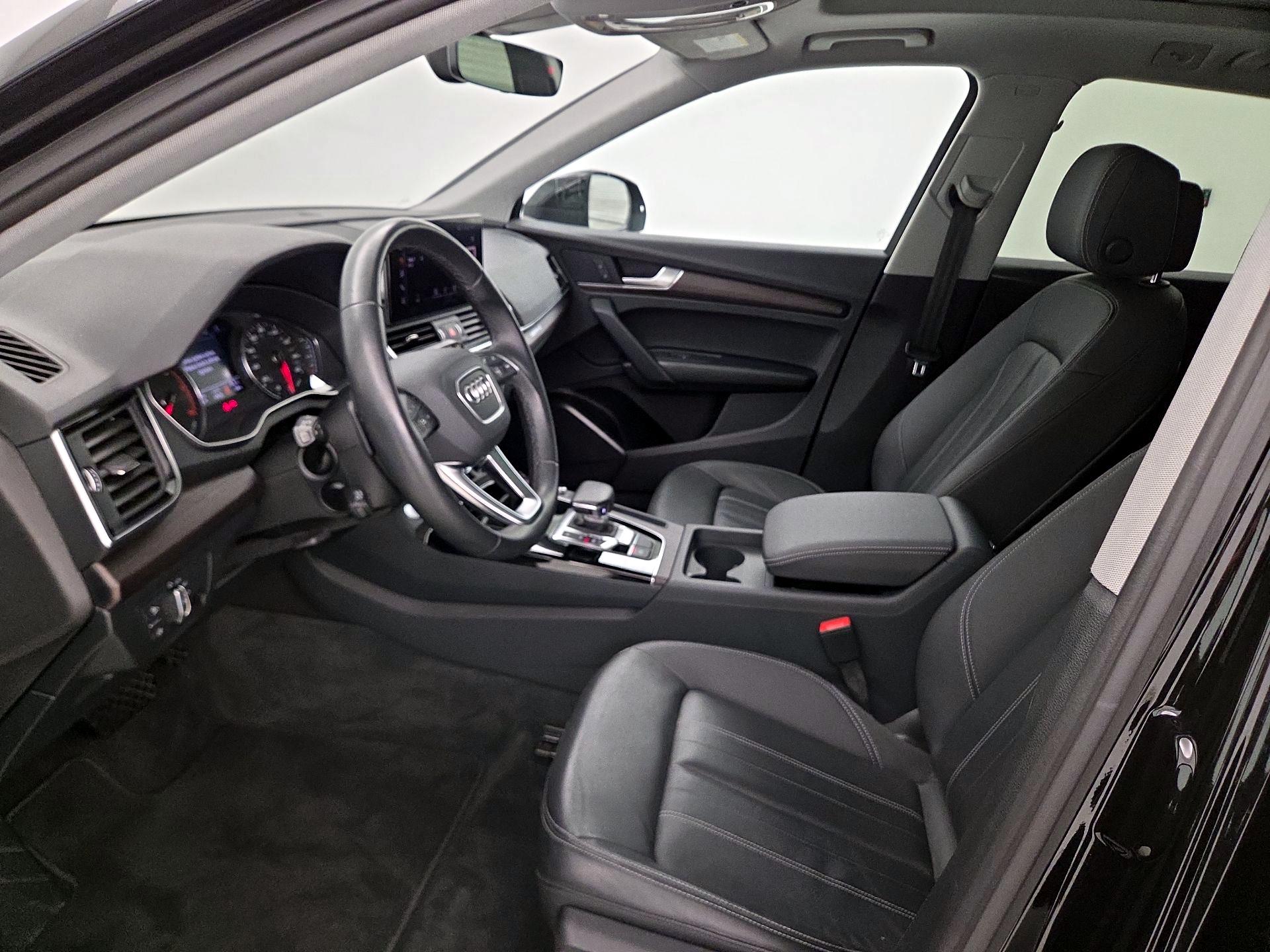 Thumbnail: 2023 Audi Q5 - 11