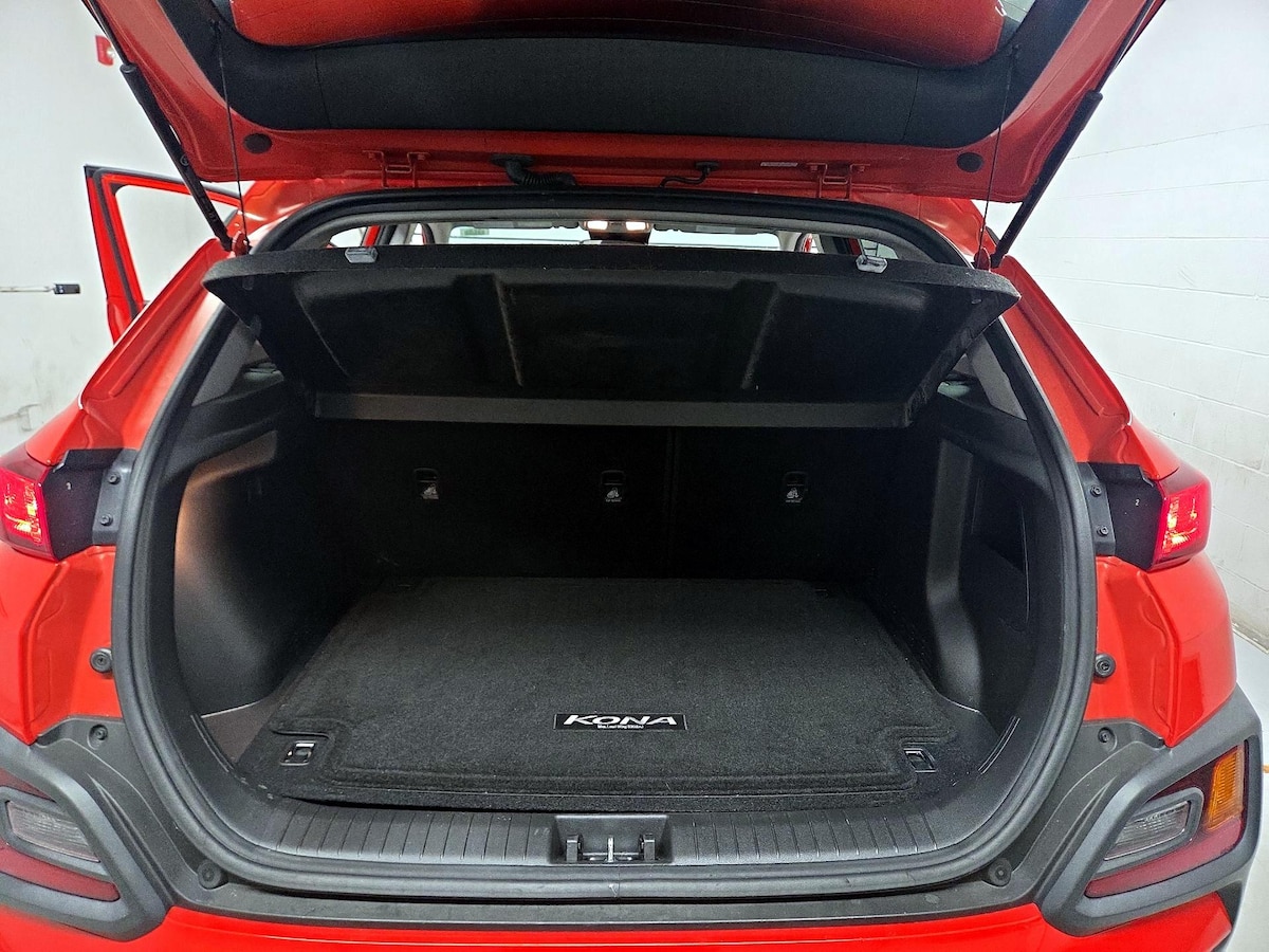 Trunk/Cargo (Seats Up)