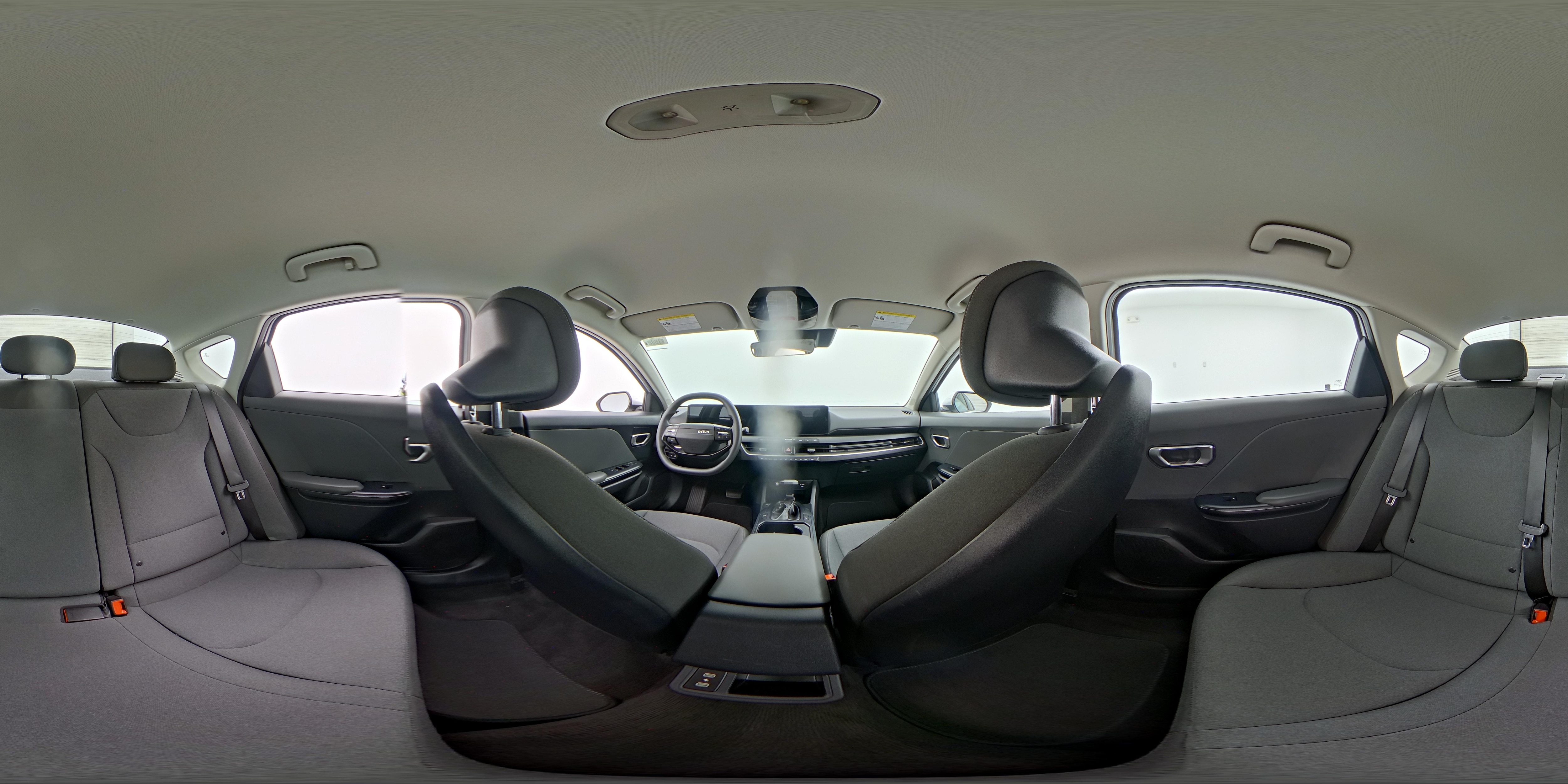 2025 Kia K4 LXS - Photo 25