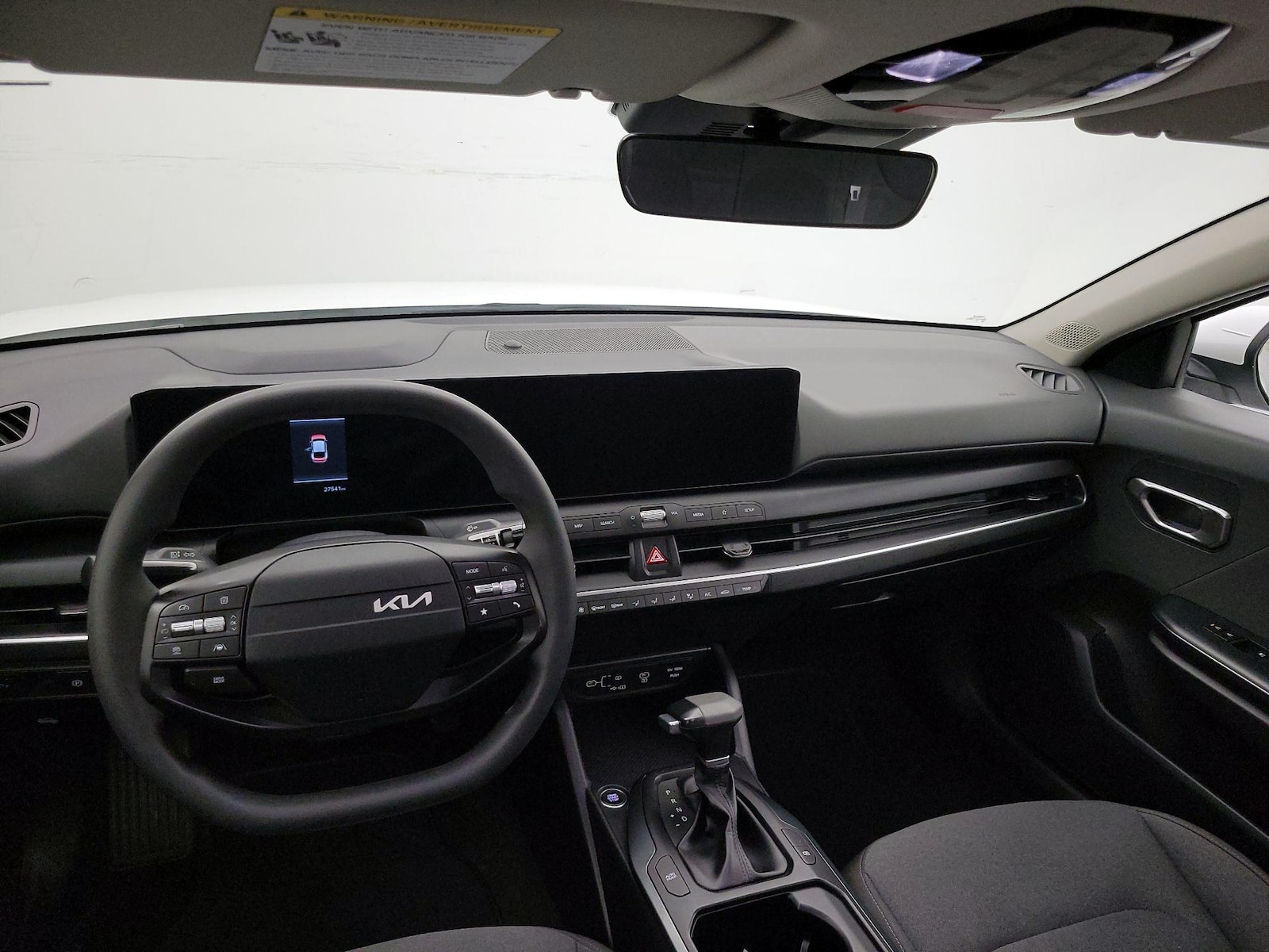 2025 Kia K4 LXS - Photo 10