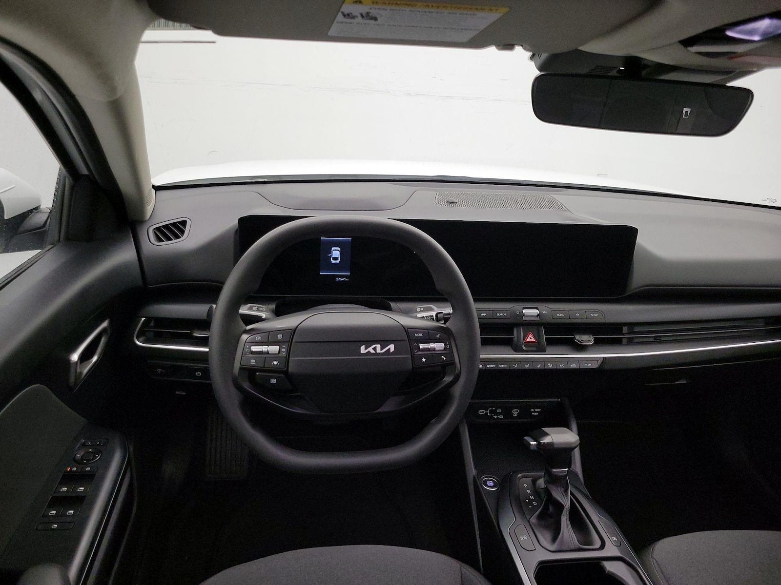 2025 Kia K4 LXS - Photo 11