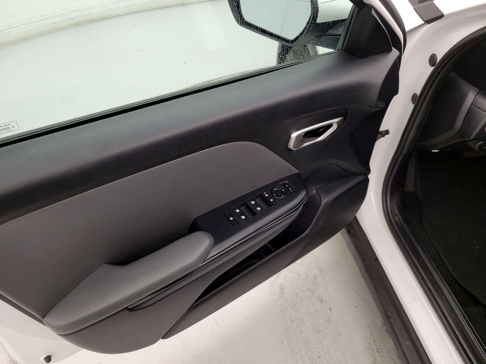 2025 Kia K4 LXS - Photo 13