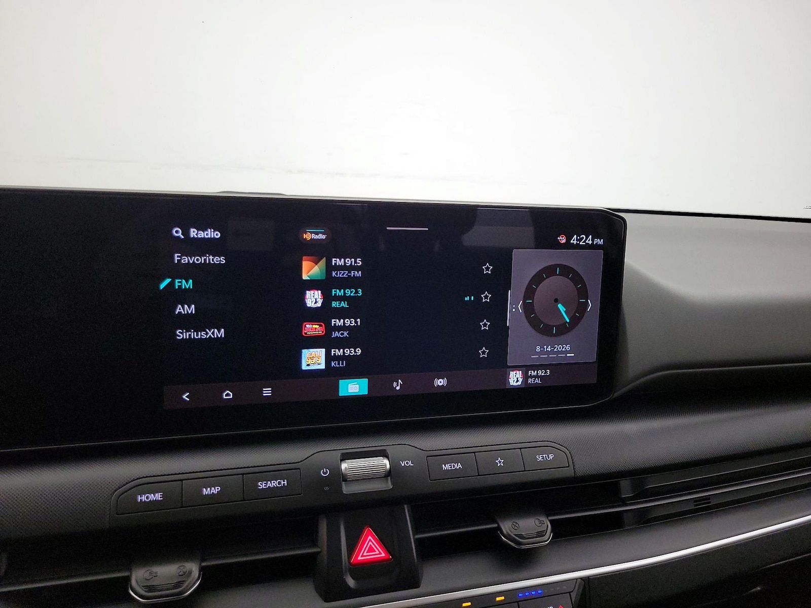2025 Kia K4 LXS - Photo 16