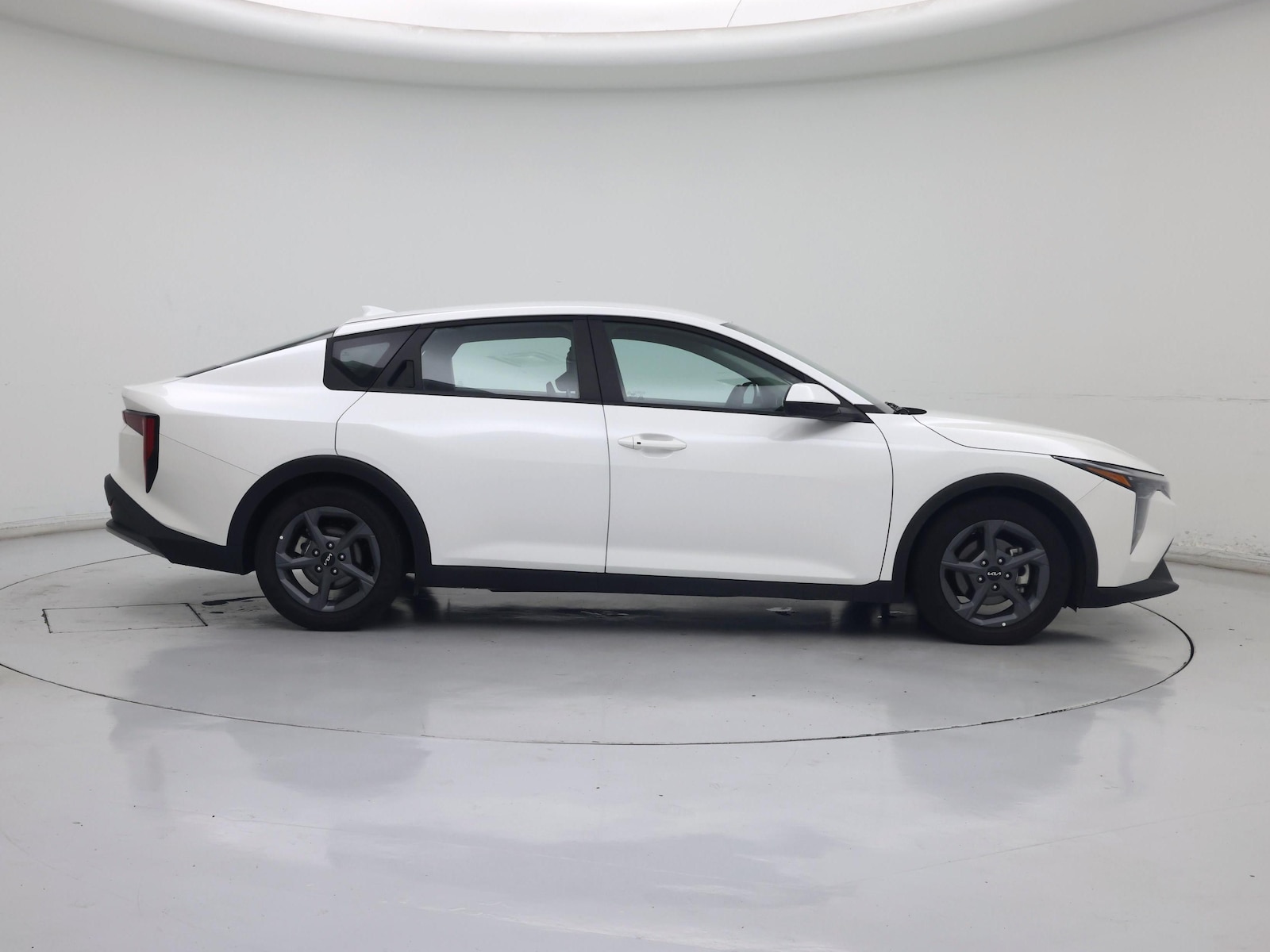 2025 Kia K4 LXS - Photo 8