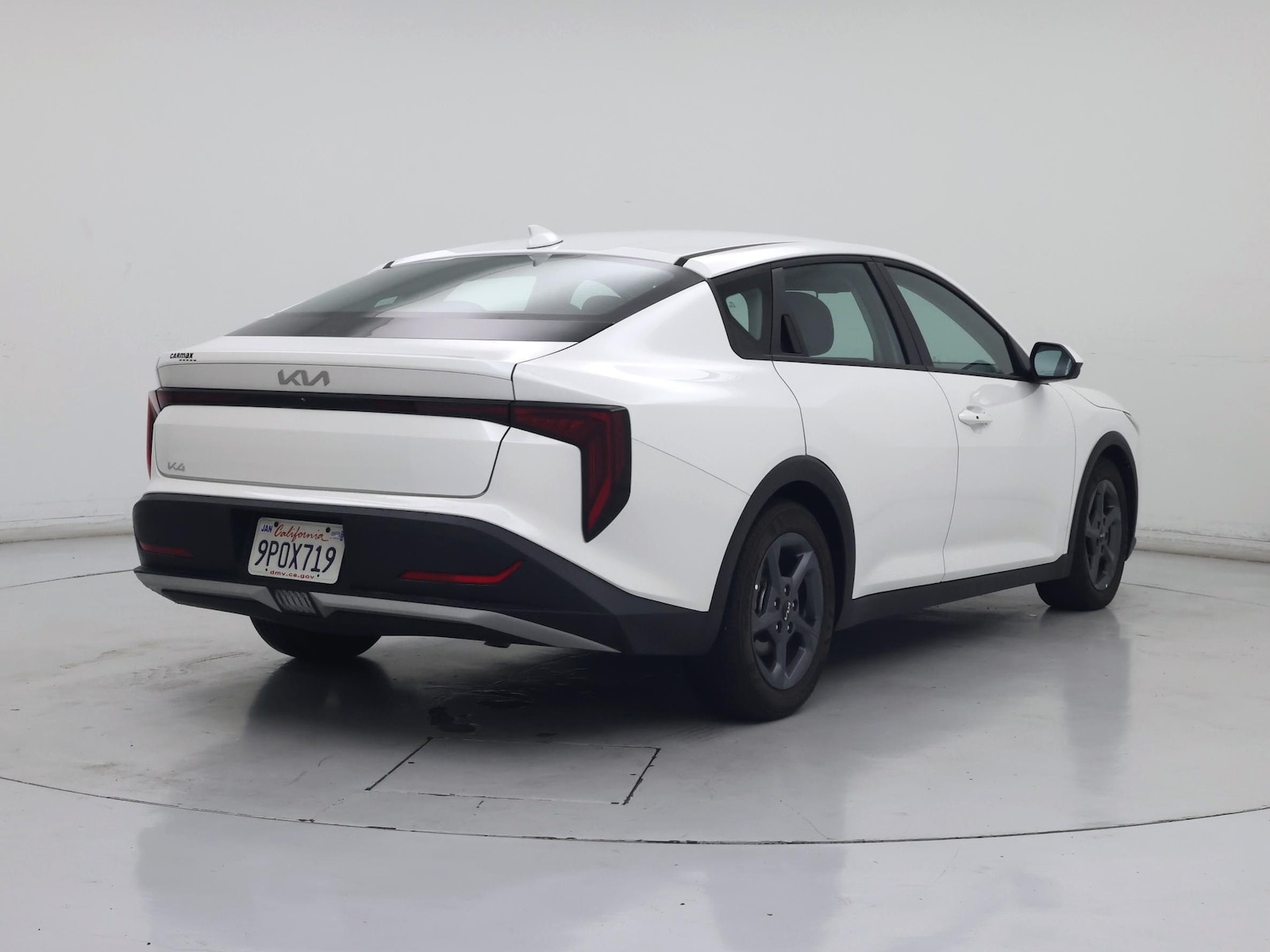 2025 Kia K4 LXS - Photo 9