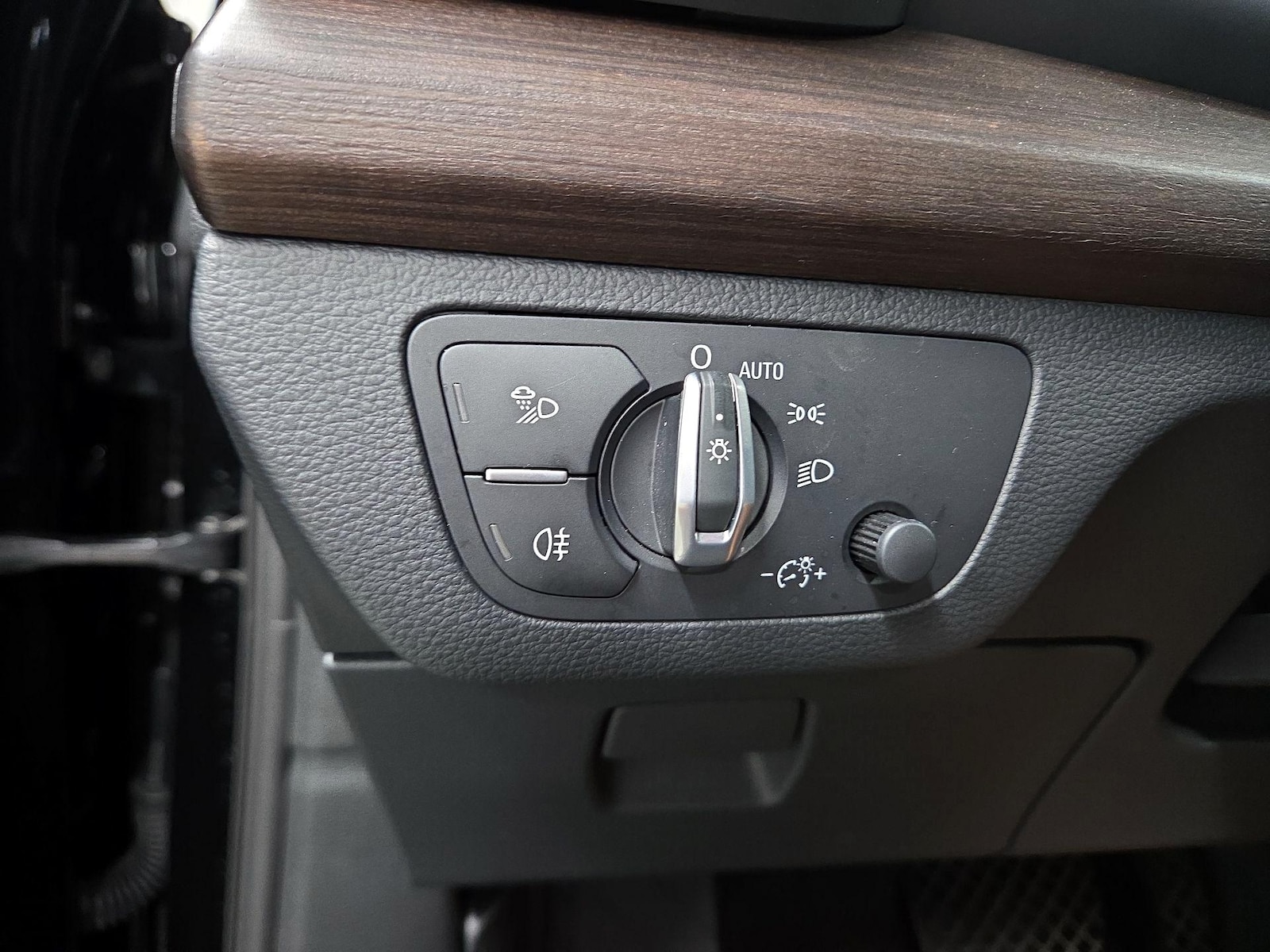 2022 Audi Q5 Premium Plus - Photo 12