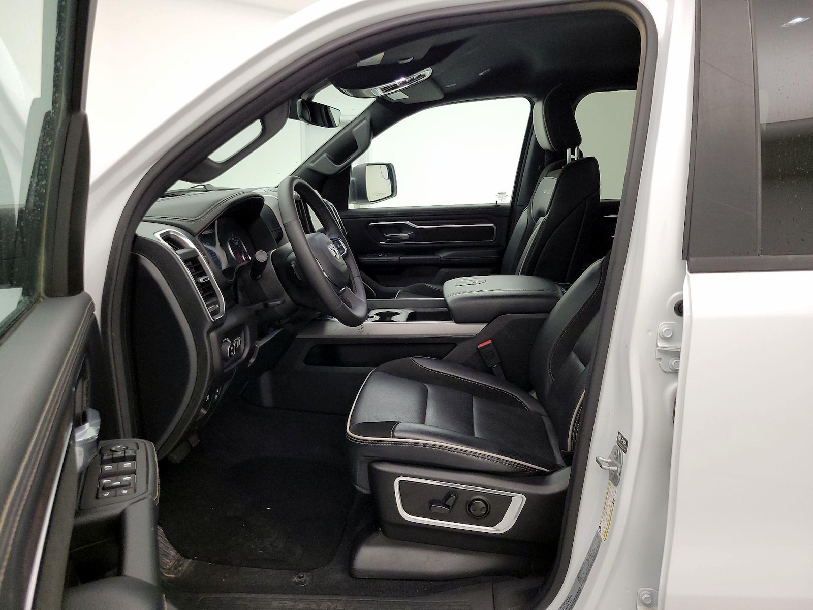 2026 RAM Ram 1500 Pickup Laramie - Photo 12