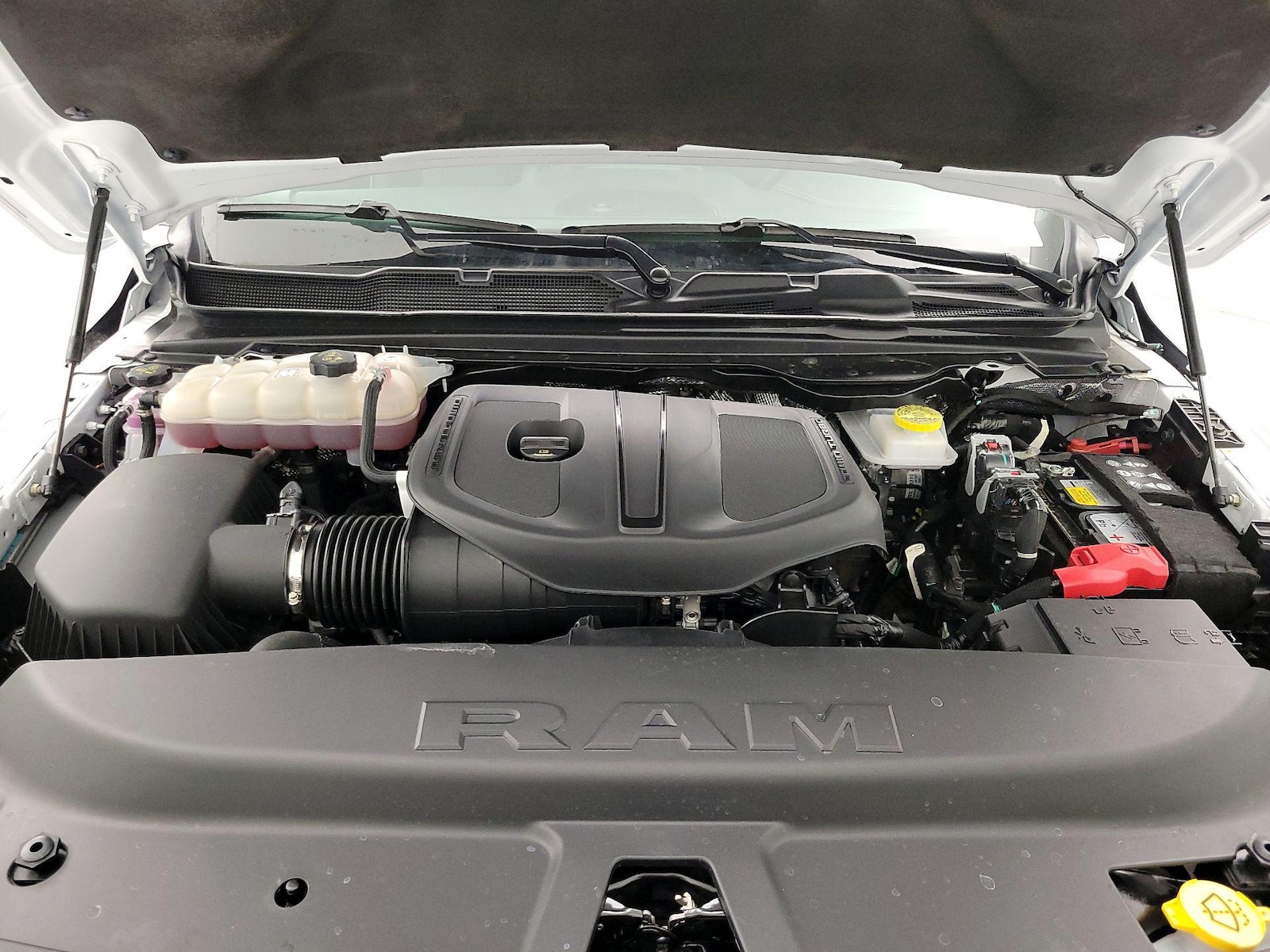 2026 RAM Ram 1500 Pickup Laramie - Photo 23