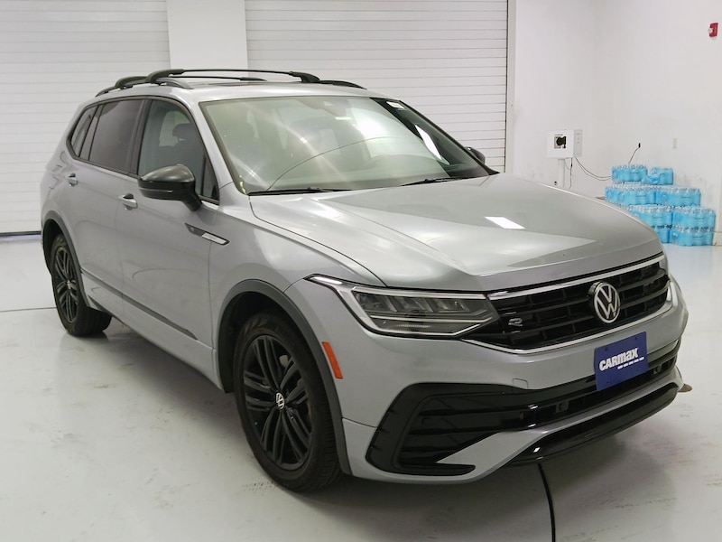 2022 Volkswagen Tiguan SE R-Line Black