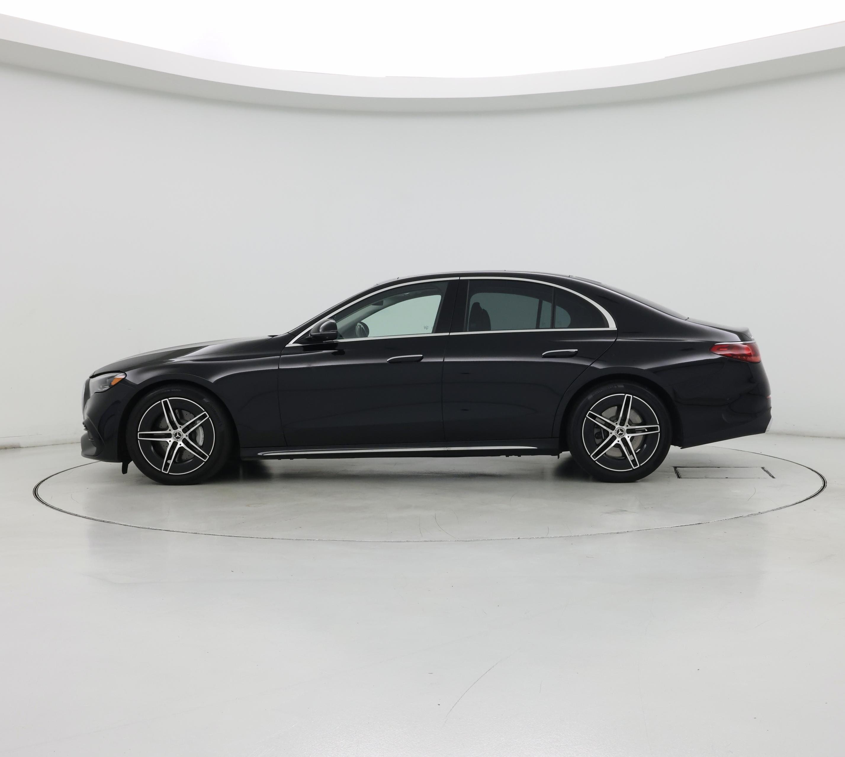 Thumbnail: 2024 Mercedes-Benz E-Class - 3