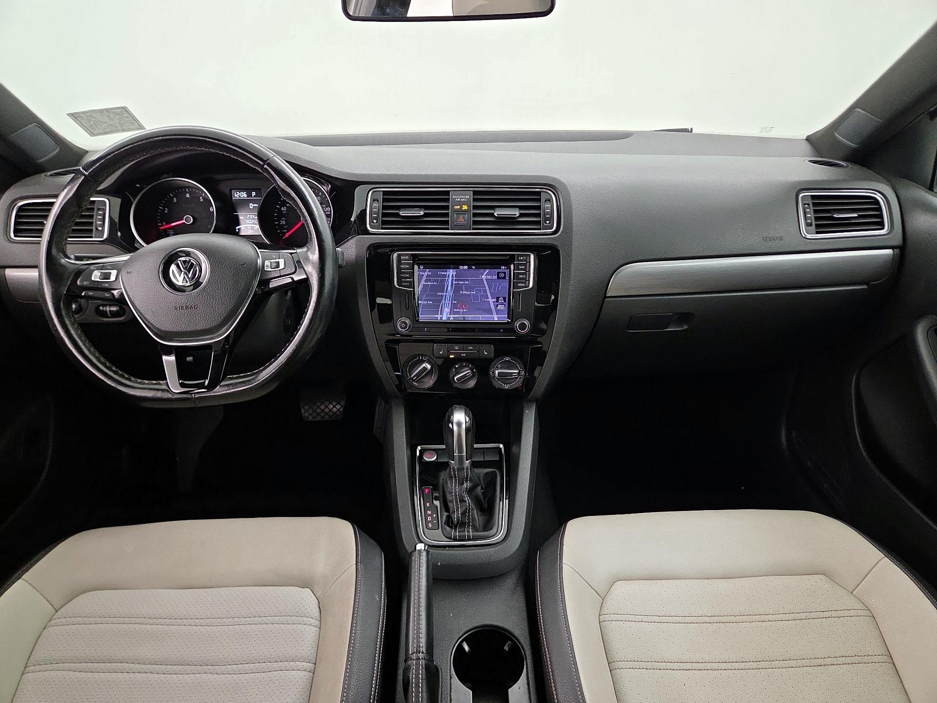 Thumbnail: 2016 Volkswagen Jetta - 9
