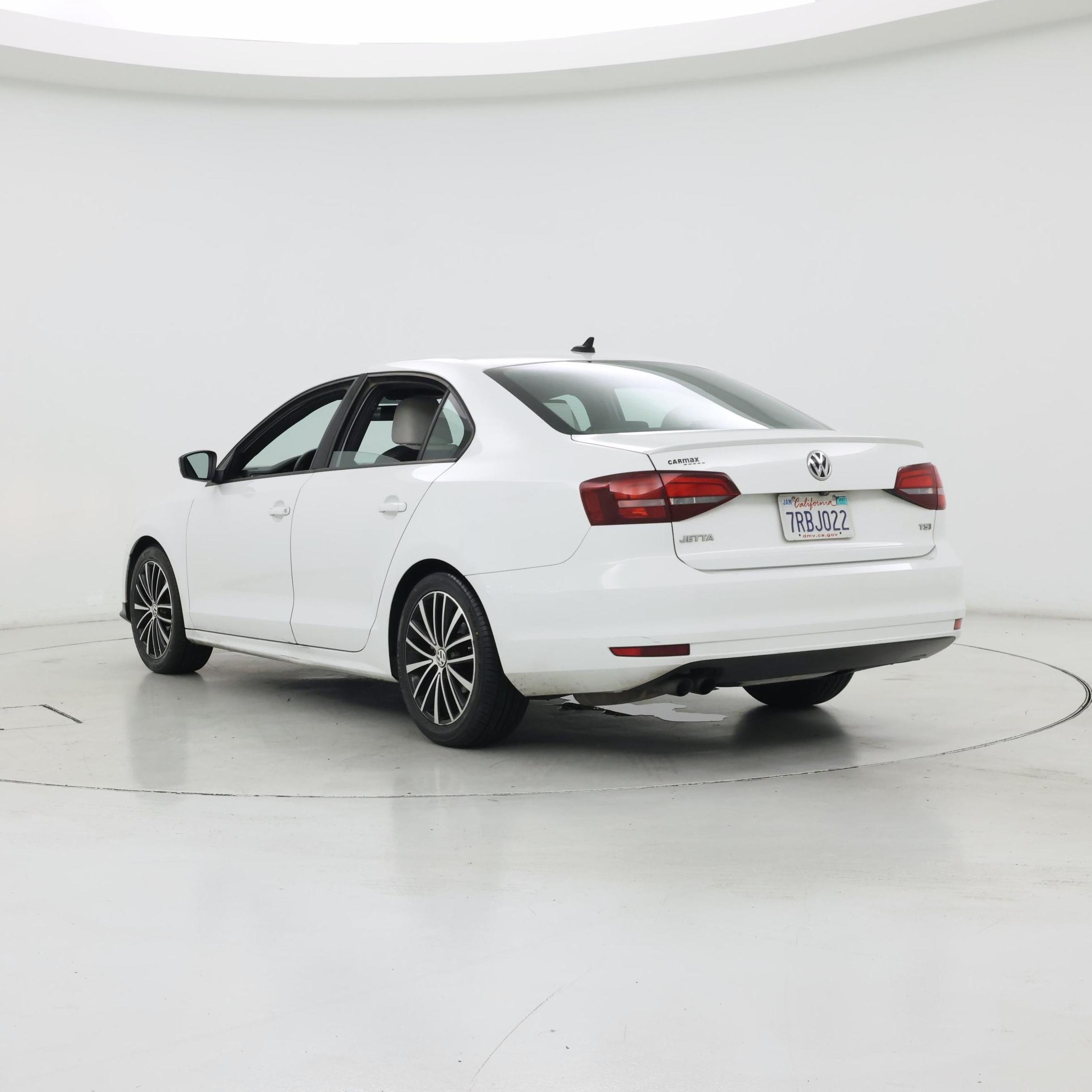 Thumbnail: 2016 Volkswagen Jetta - 2