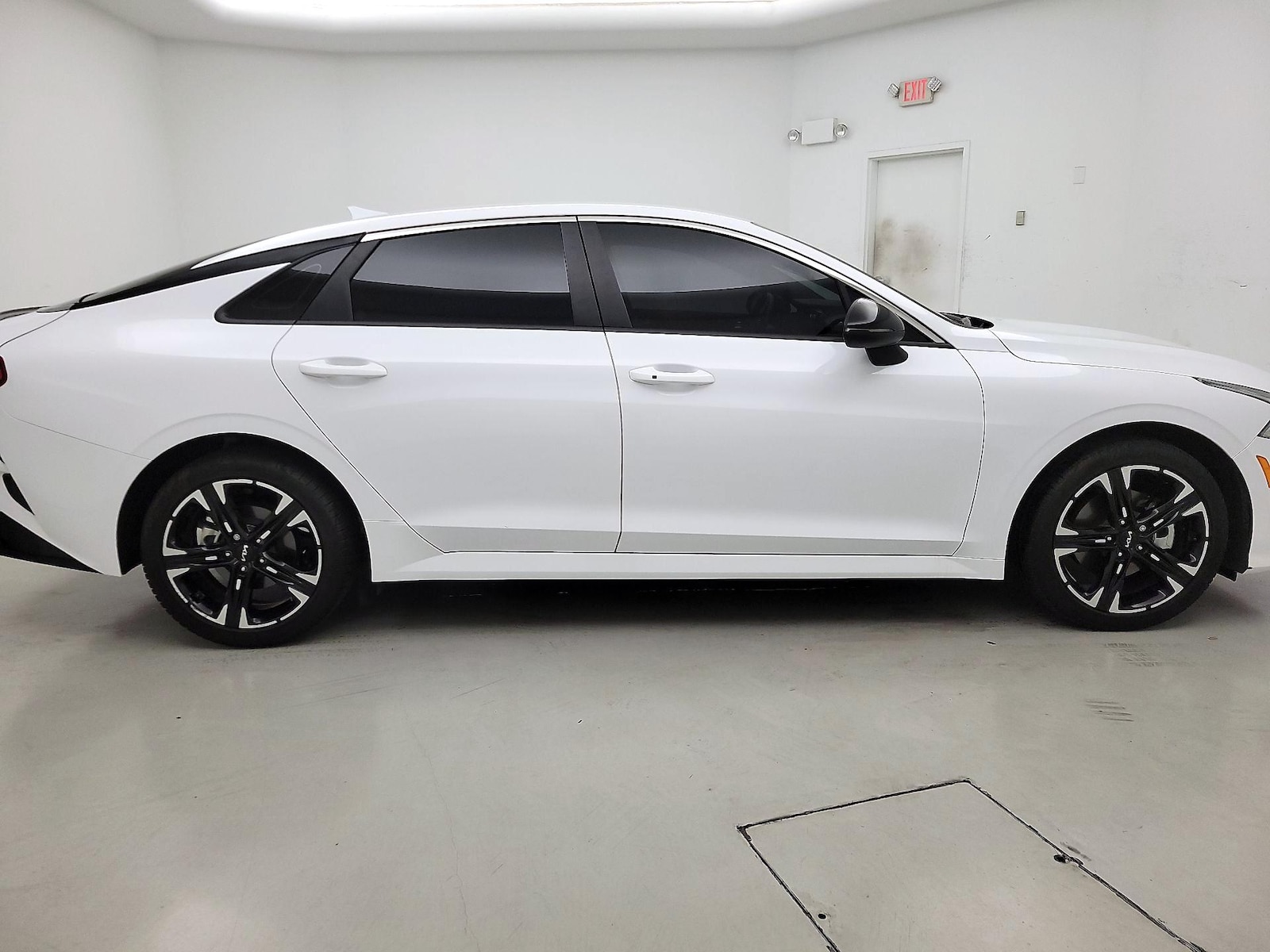 2024 Kia K5 GT-Line - Photo 4
