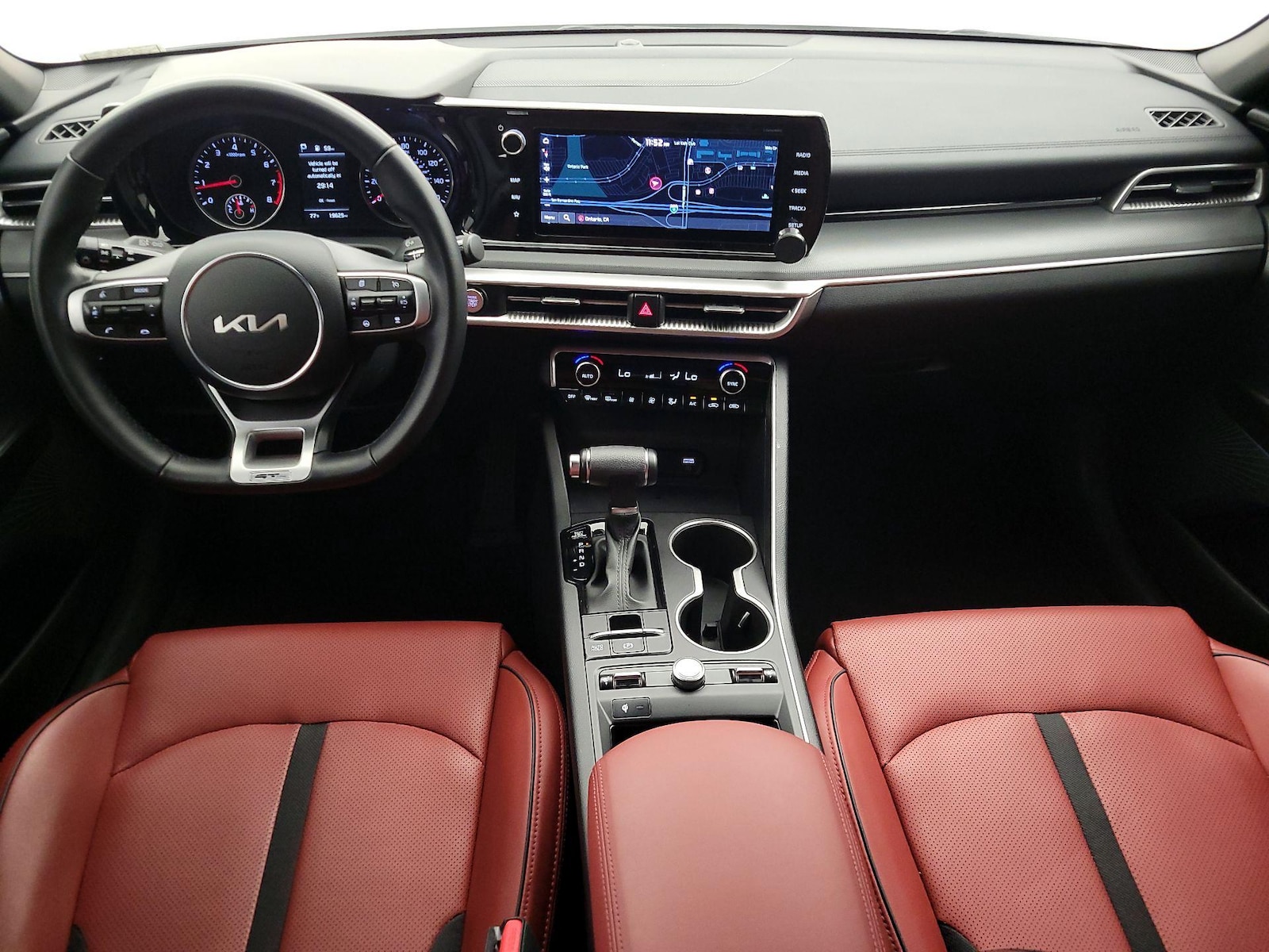 2024 Kia K5 GT-Line - Photo 8