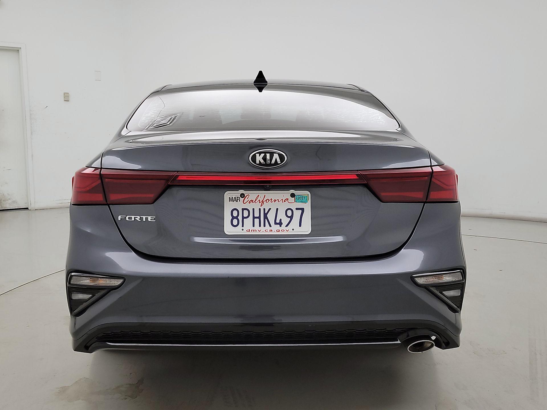 Thumbnail: 2020 Kia Forte - 6