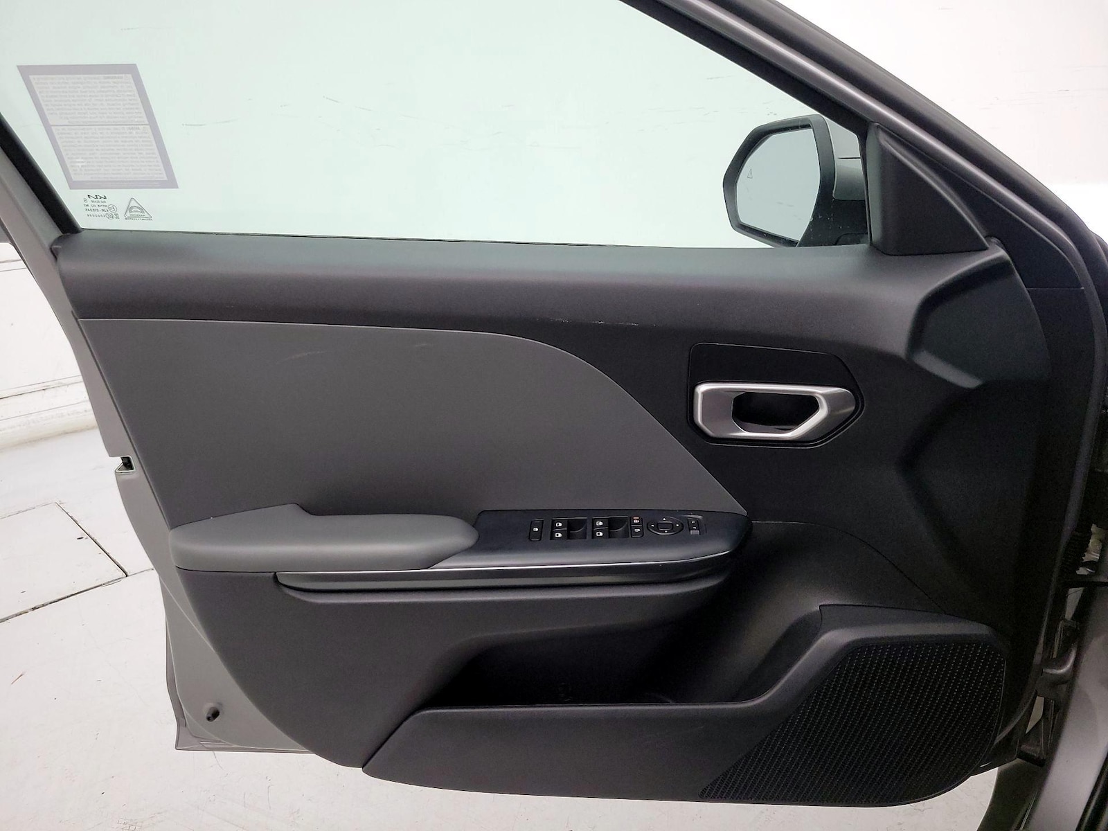 2025 Kia K4 LXS - Photo 13