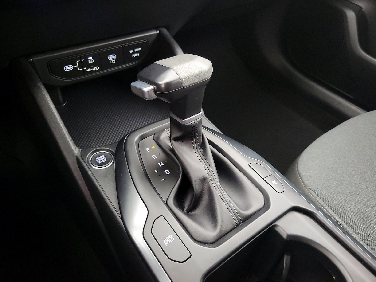 2025 Kia K4 LXS - Photo 18