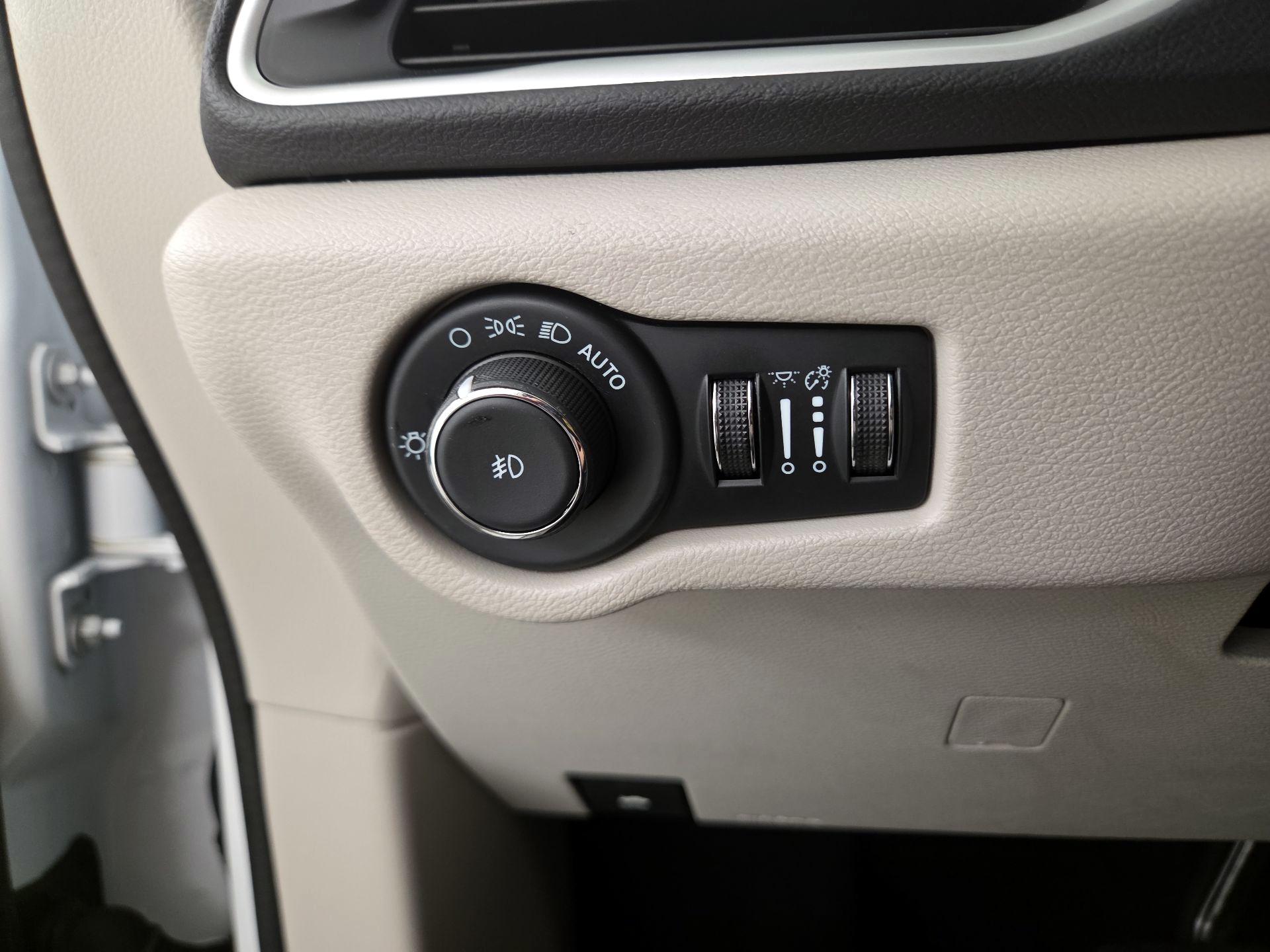 Thumbnail: 2024 Chrysler Pacifica - 13