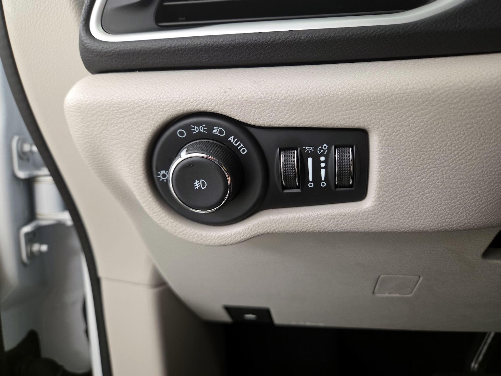 2024 Chrysler Pacifica Touring L - Photo 14