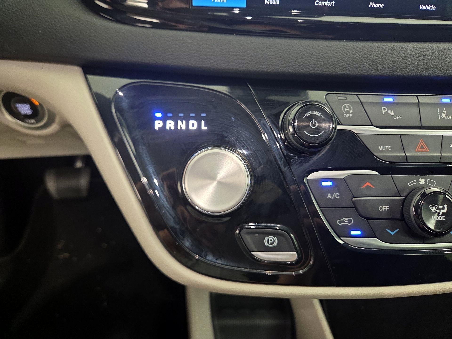 Thumbnail: 2024 Chrysler Pacifica - 17