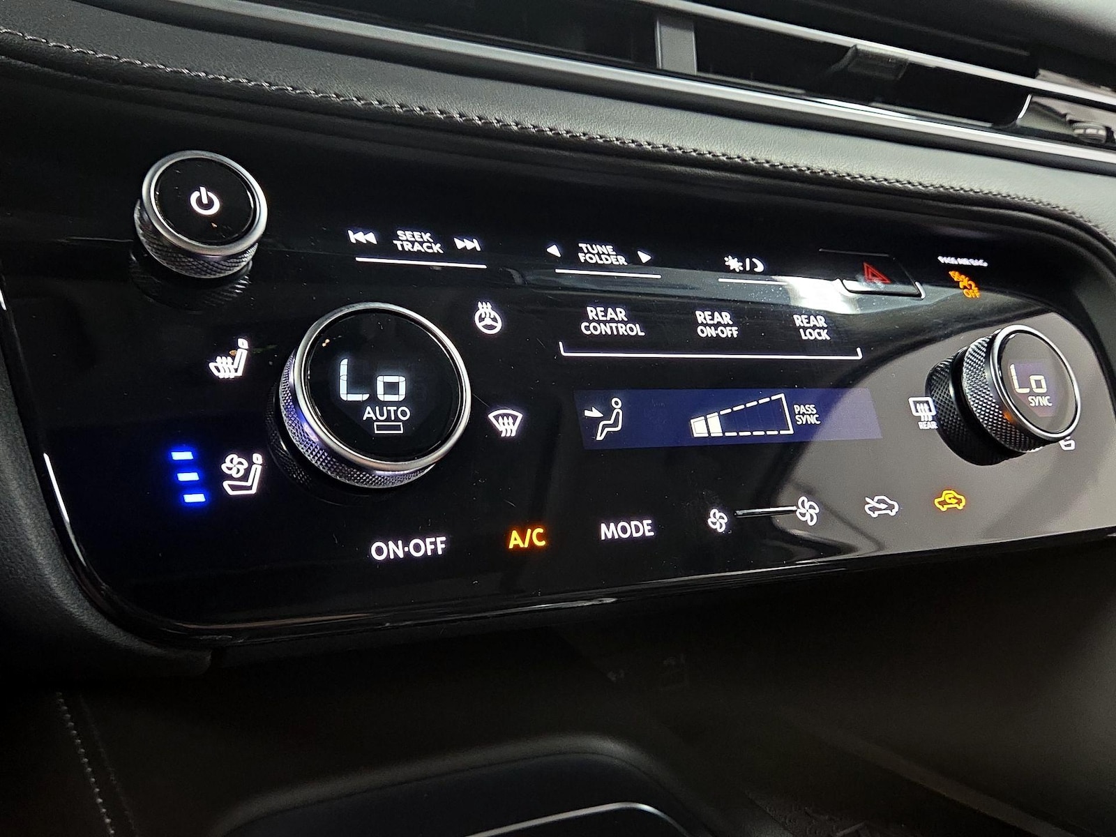 2025 INFINITI QX60 LUXE - Photo 15