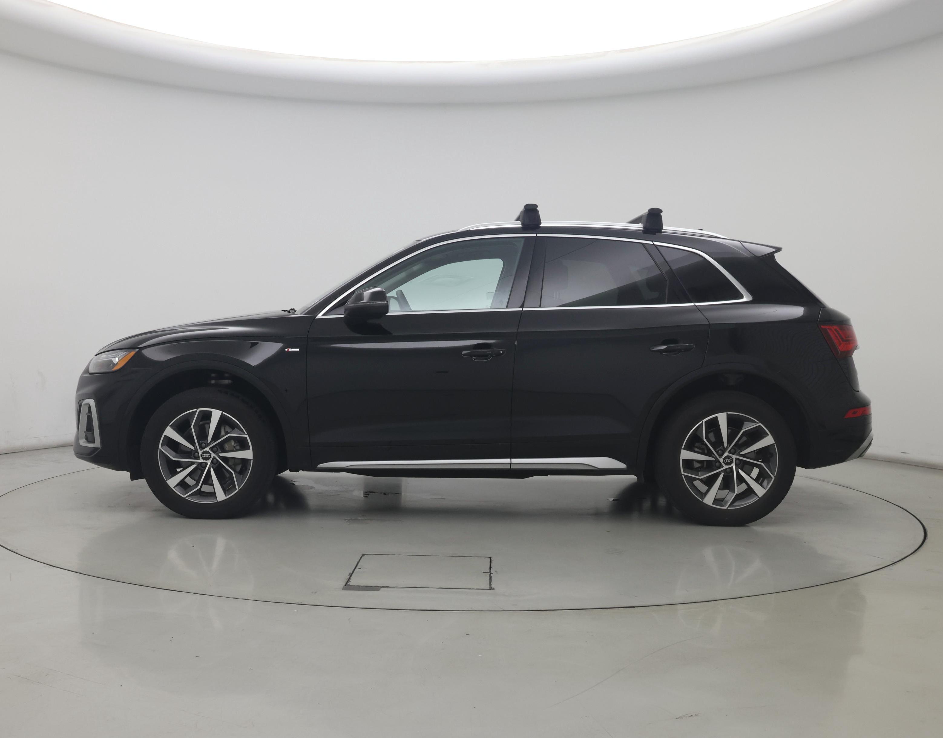 Thumbnail: 2023 Audi Q5 - 3
