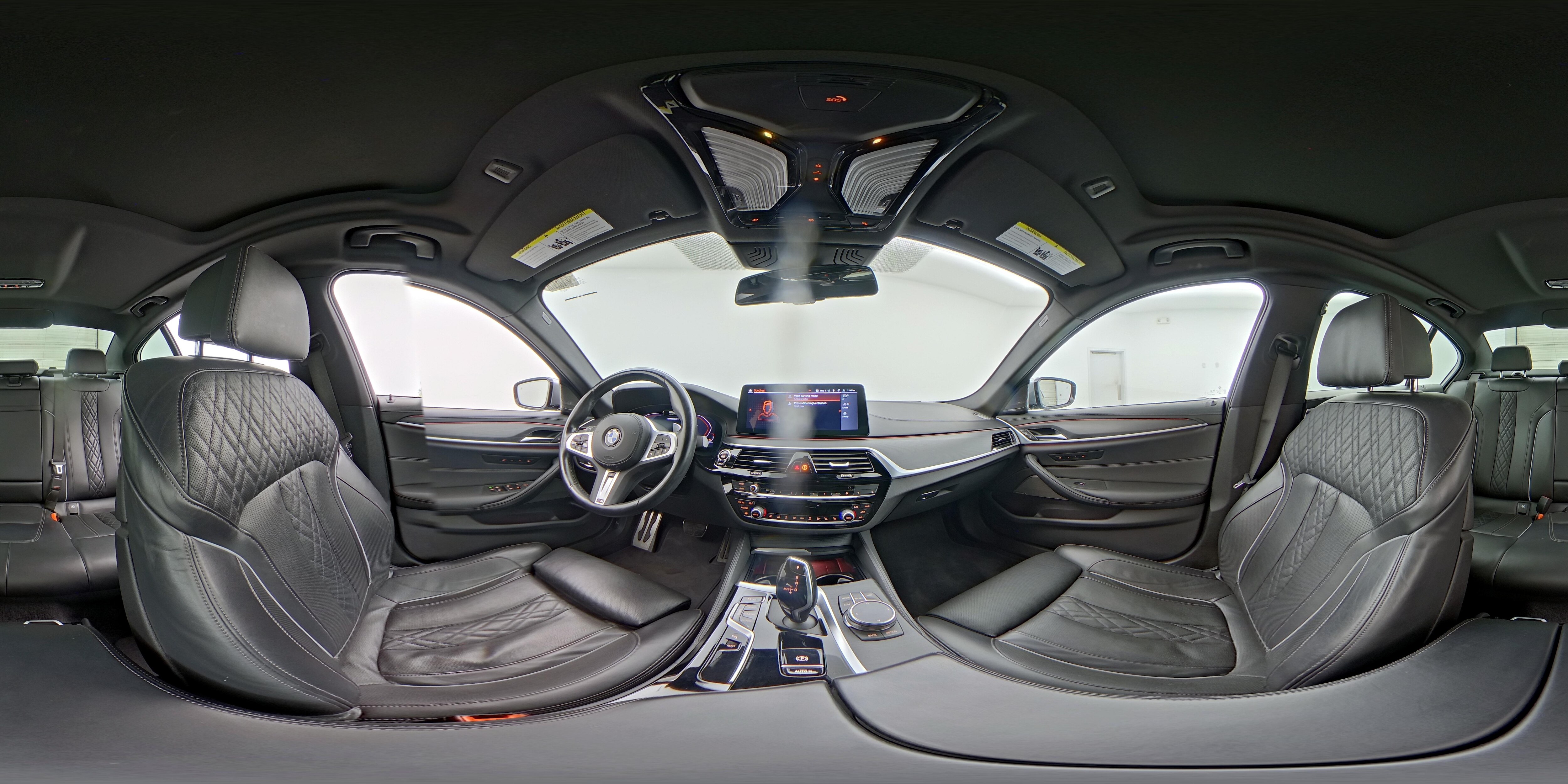2023 BMW 5 Series M550i - Photo 24