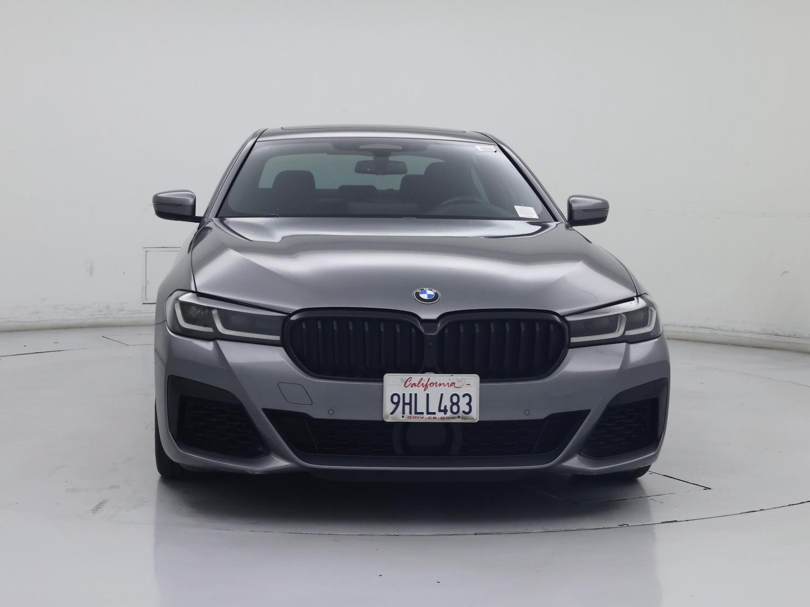 2023 BMW 5 Series M550i - Photo 6