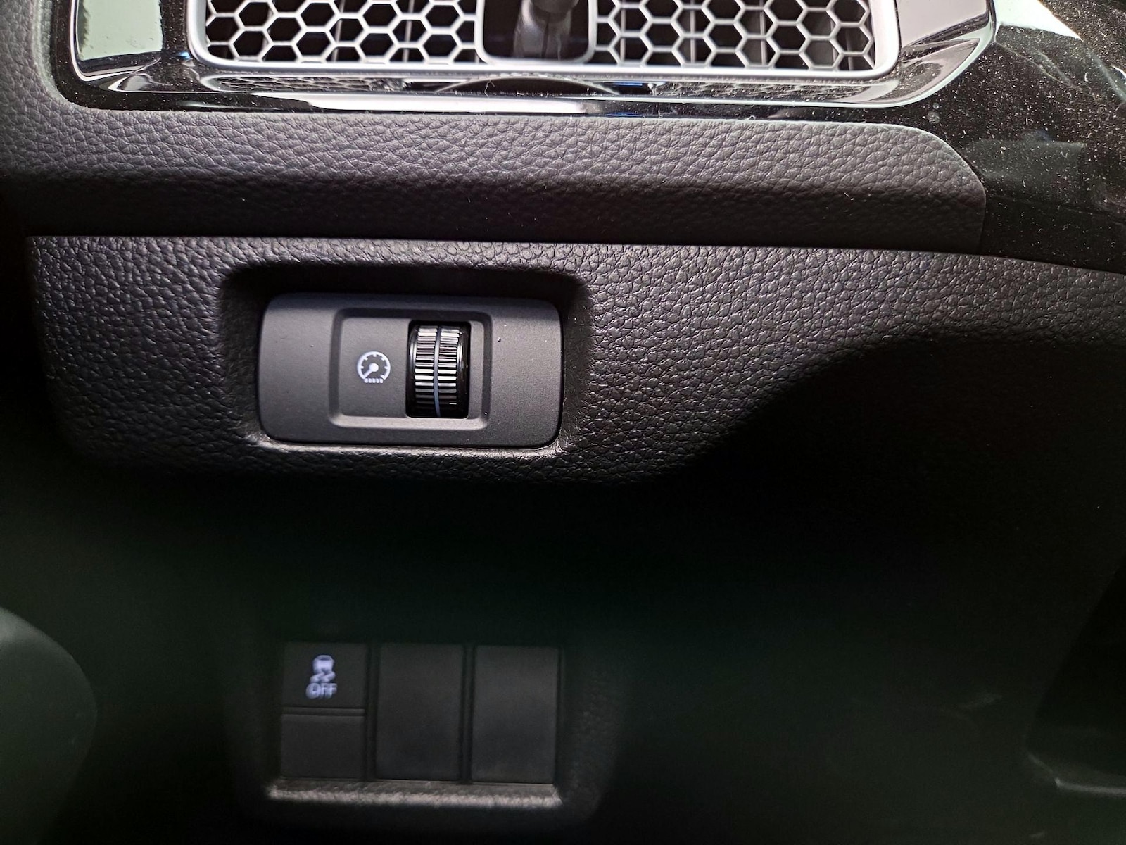 2026 Honda Civic Sport - Photo 14