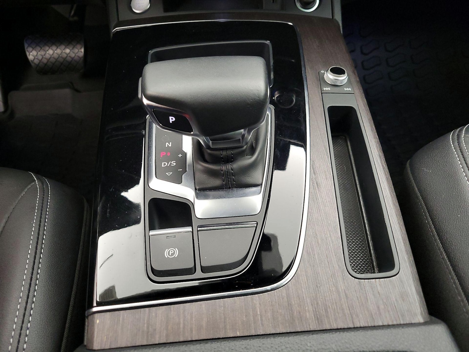 2023 Audi Q5 Premium - Photo 18