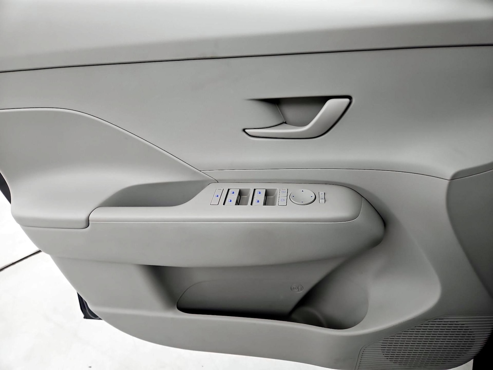 2024 Hyundai Kona SEL - Photo 13