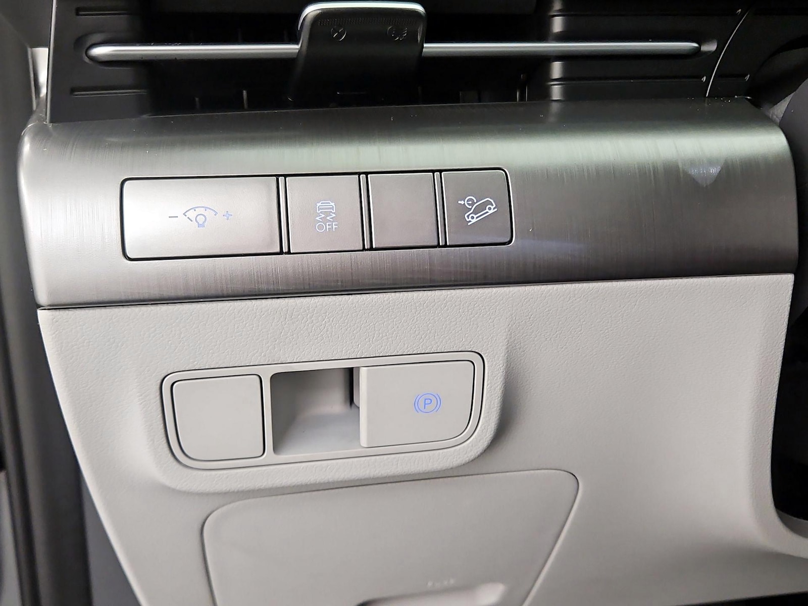 2024 Hyundai Kona SEL - Photo 14