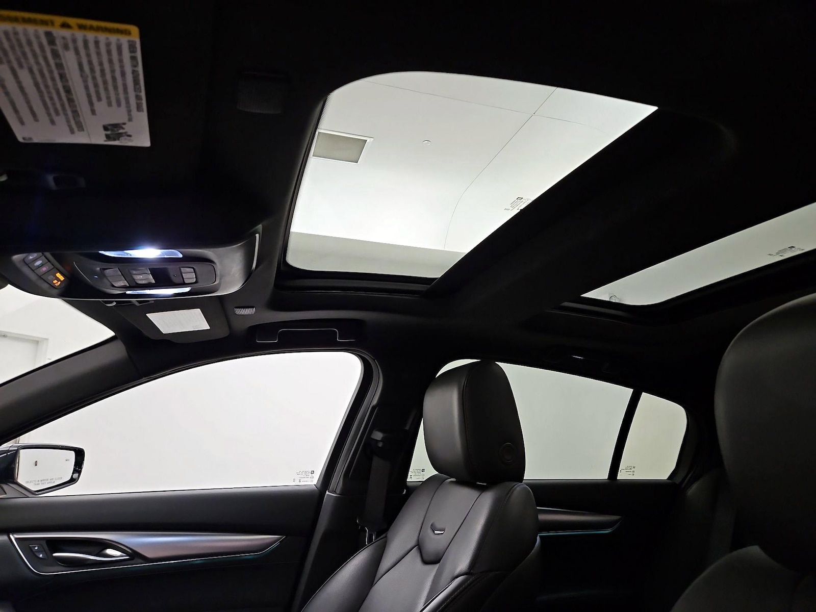 Sunroof(s) & Overhead Airbags