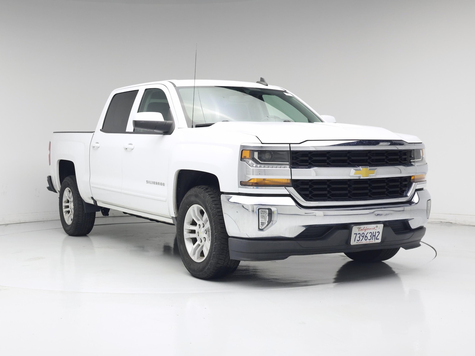 2017 Chevrolet Silverado 1500 LT - Photo 2