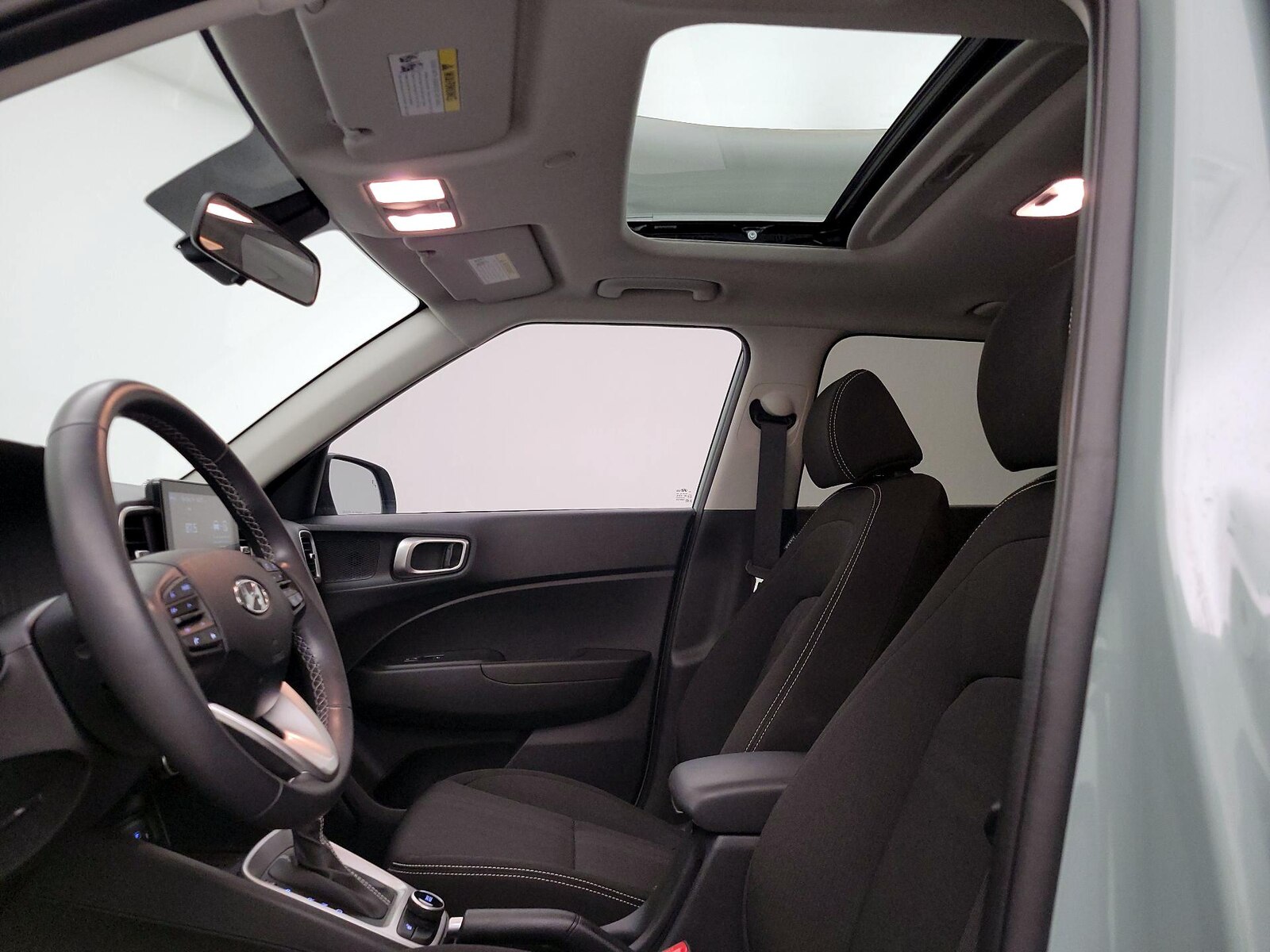 Sunroof(s) & Overhead Airbags
