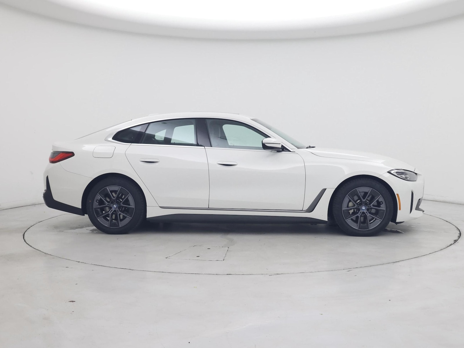 2023 BMW i4 40 - Photo 8