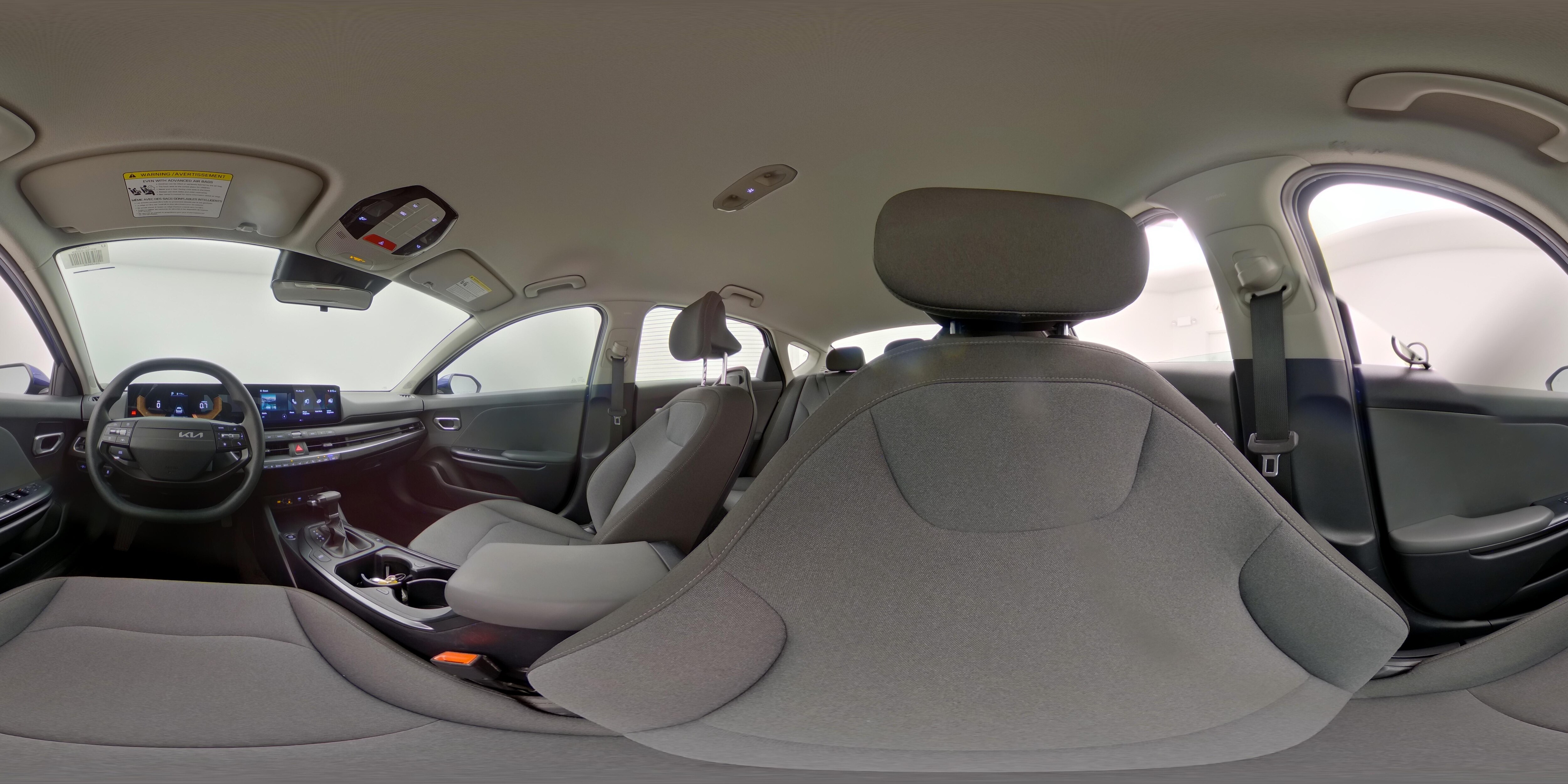 2025 Kia K4 LXS - Photo 27