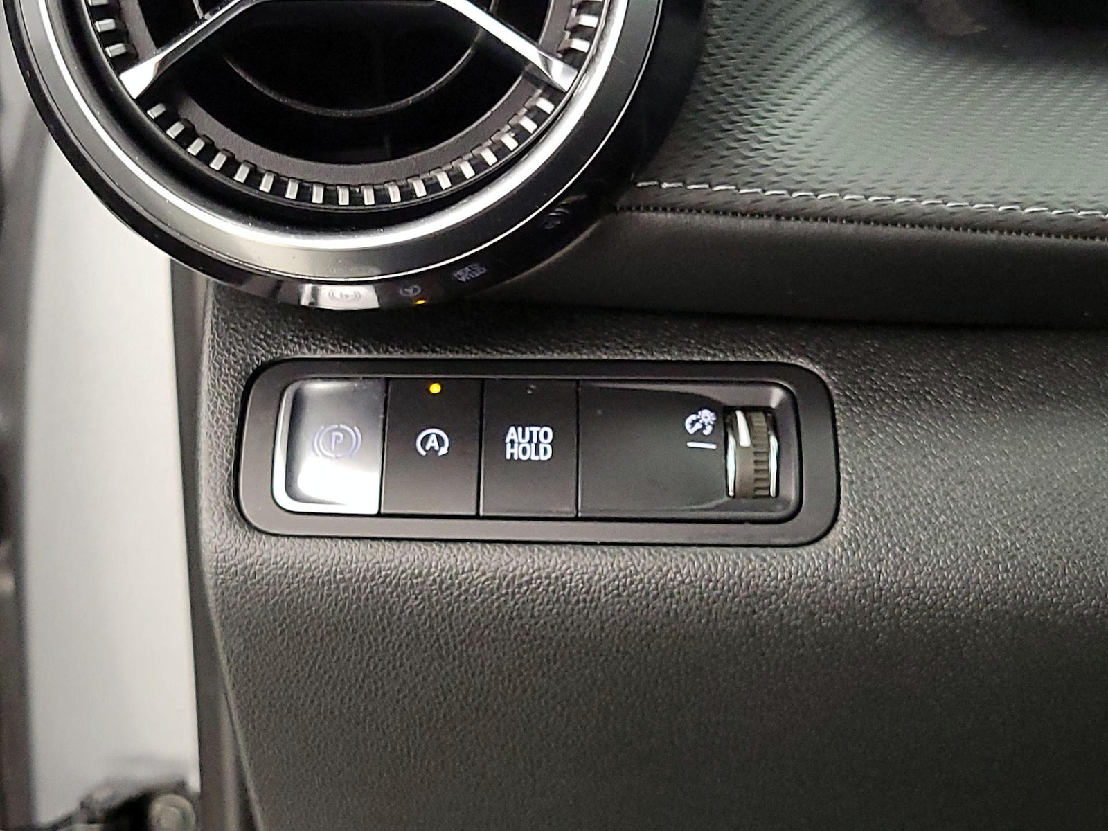 2025 Chevrolet Equinox LT - Photo 14