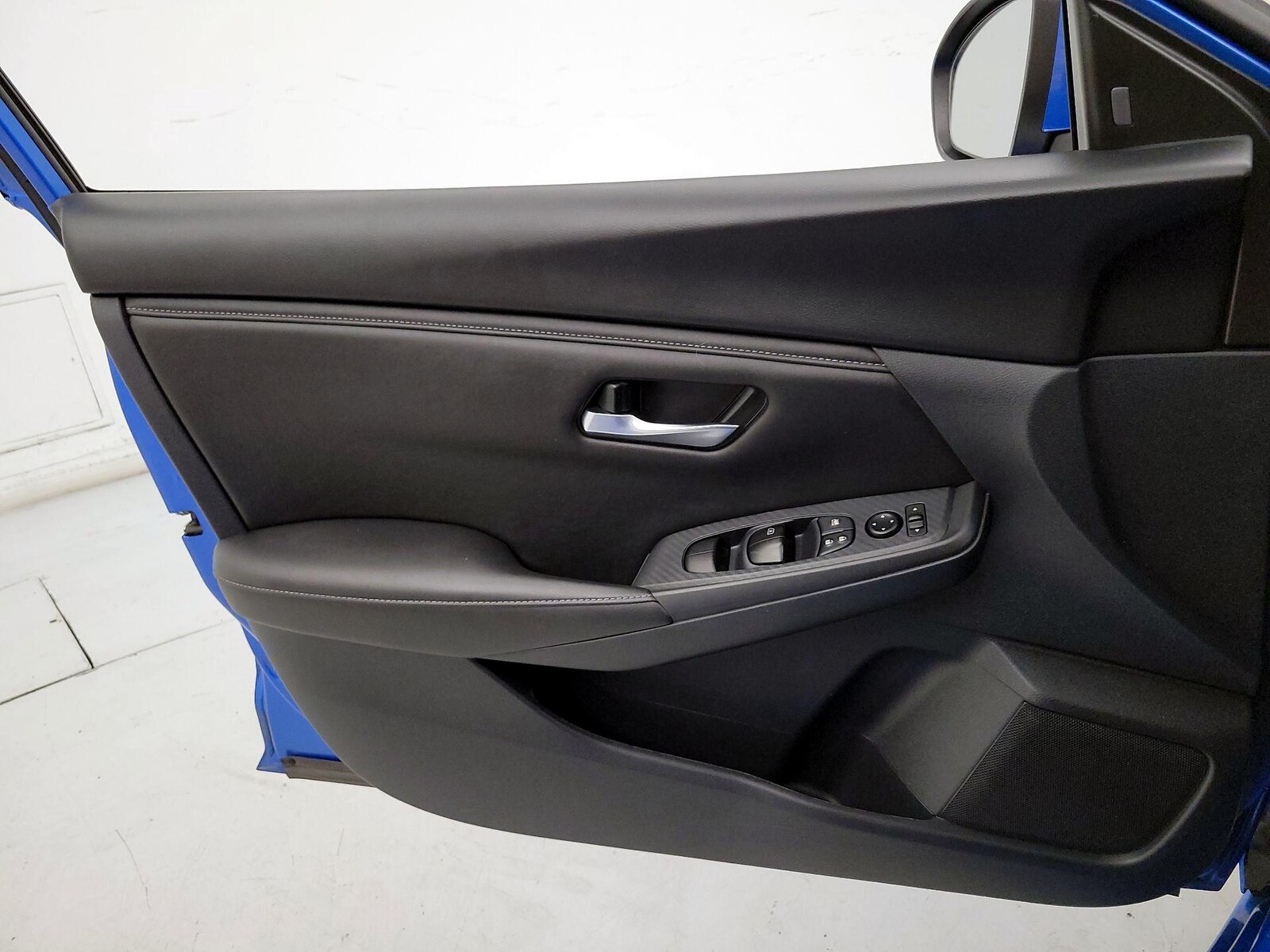 2025 Nissan Sentra SV - Photo 13