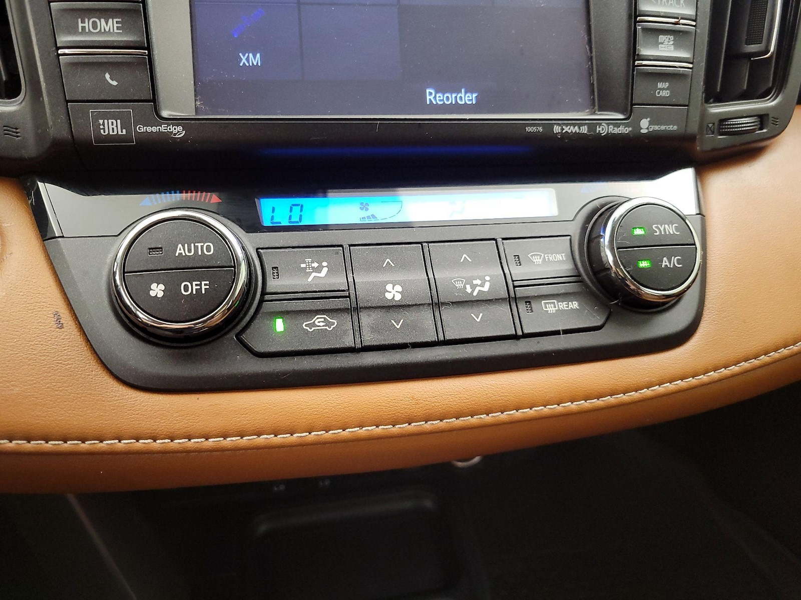 2018 Toyota RAV4 Limited - Photo 18