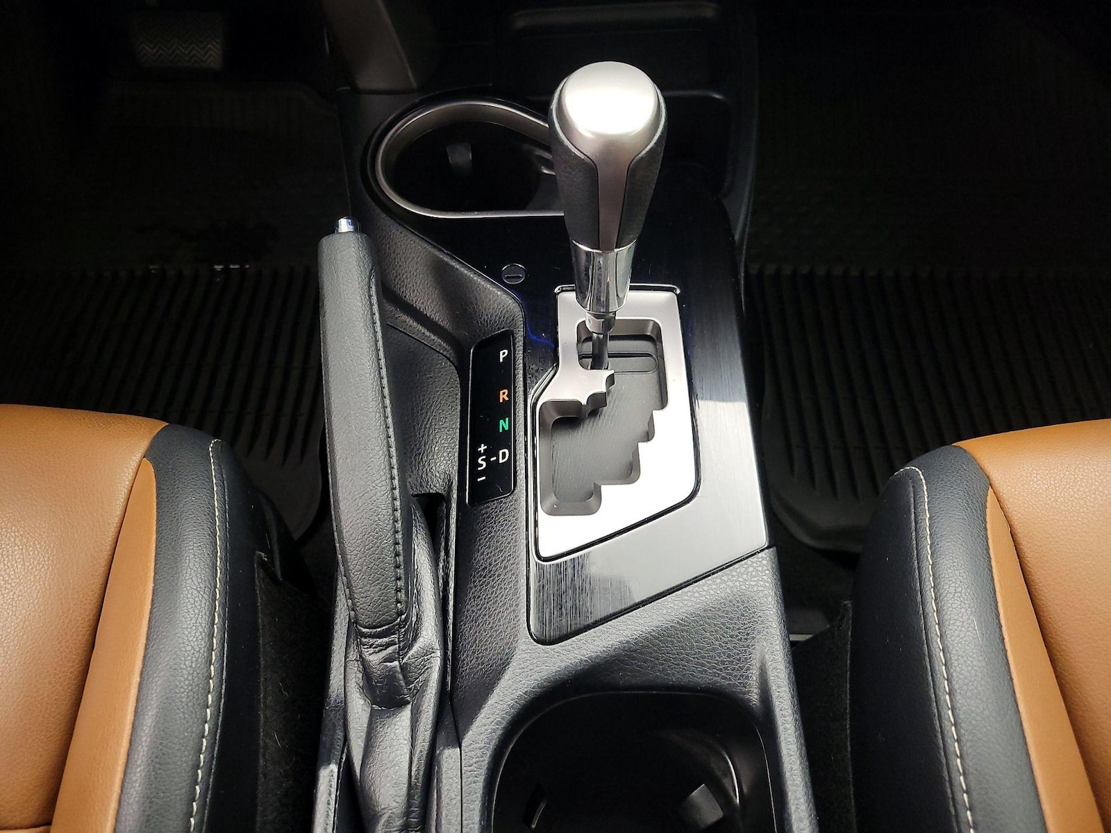 2018 Toyota RAV4 Limited - Photo 19