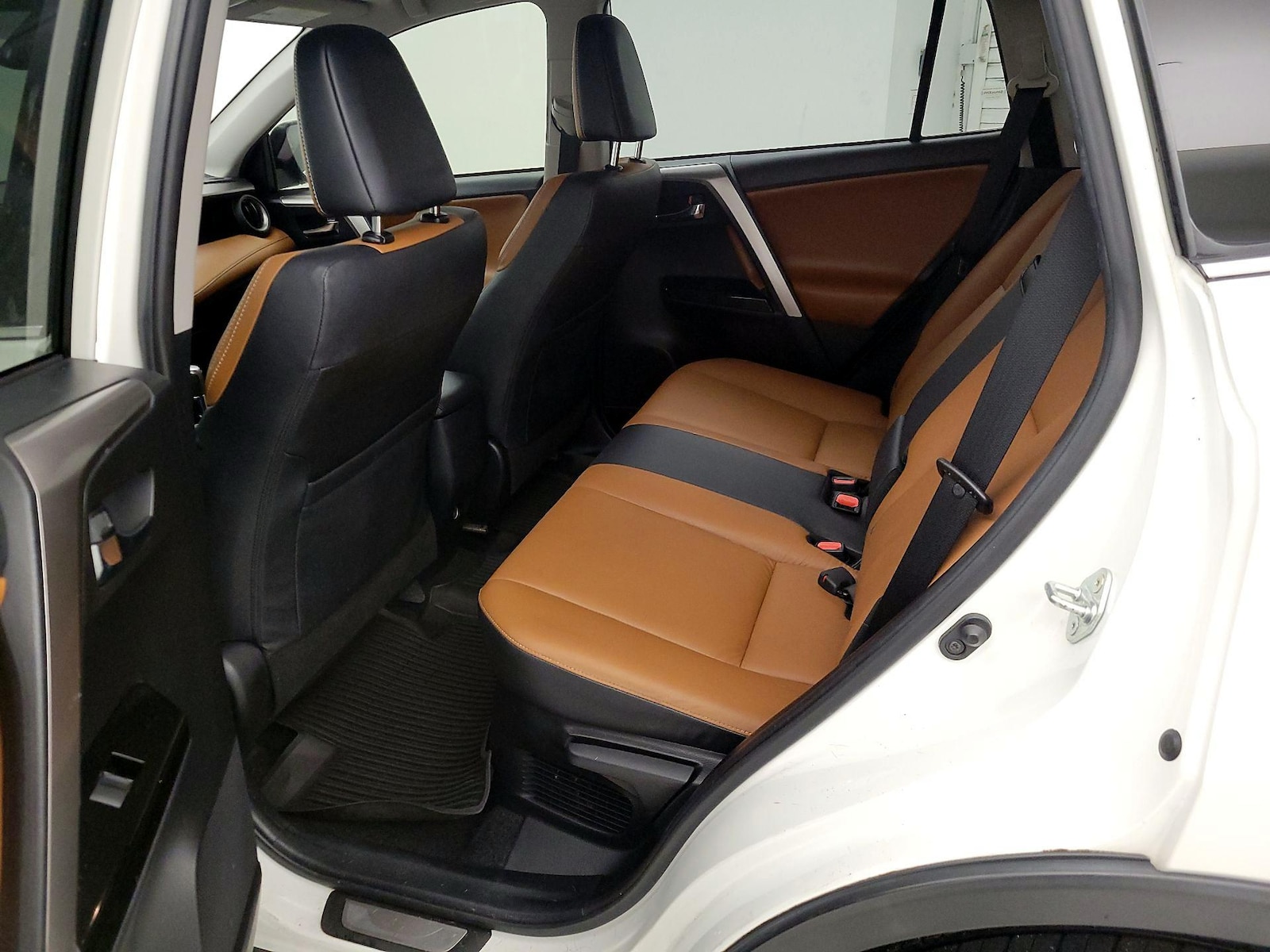 2018 Toyota RAV4 Limited - Photo 22