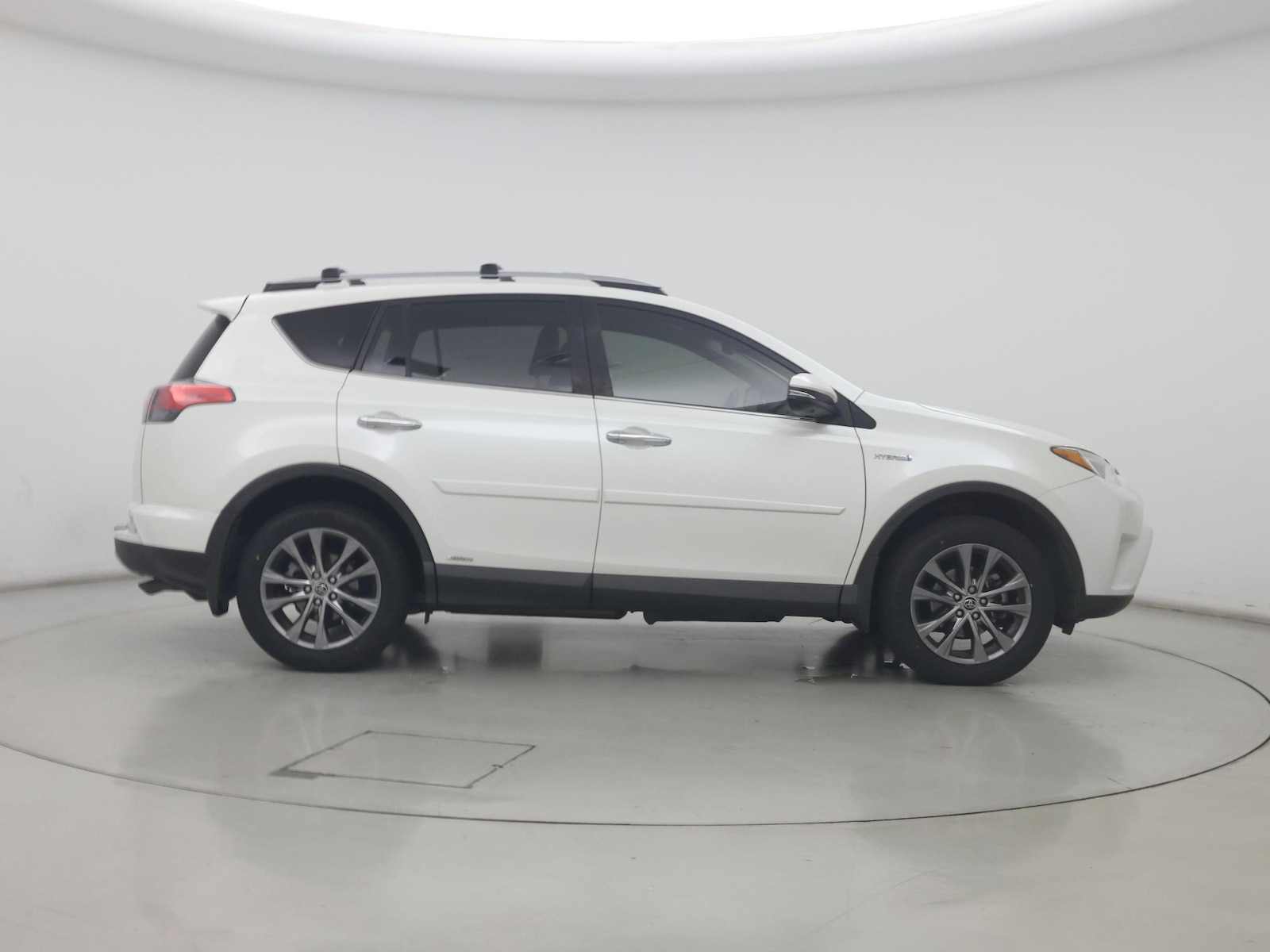 2018 Toyota RAV4 Limited - Photo 8